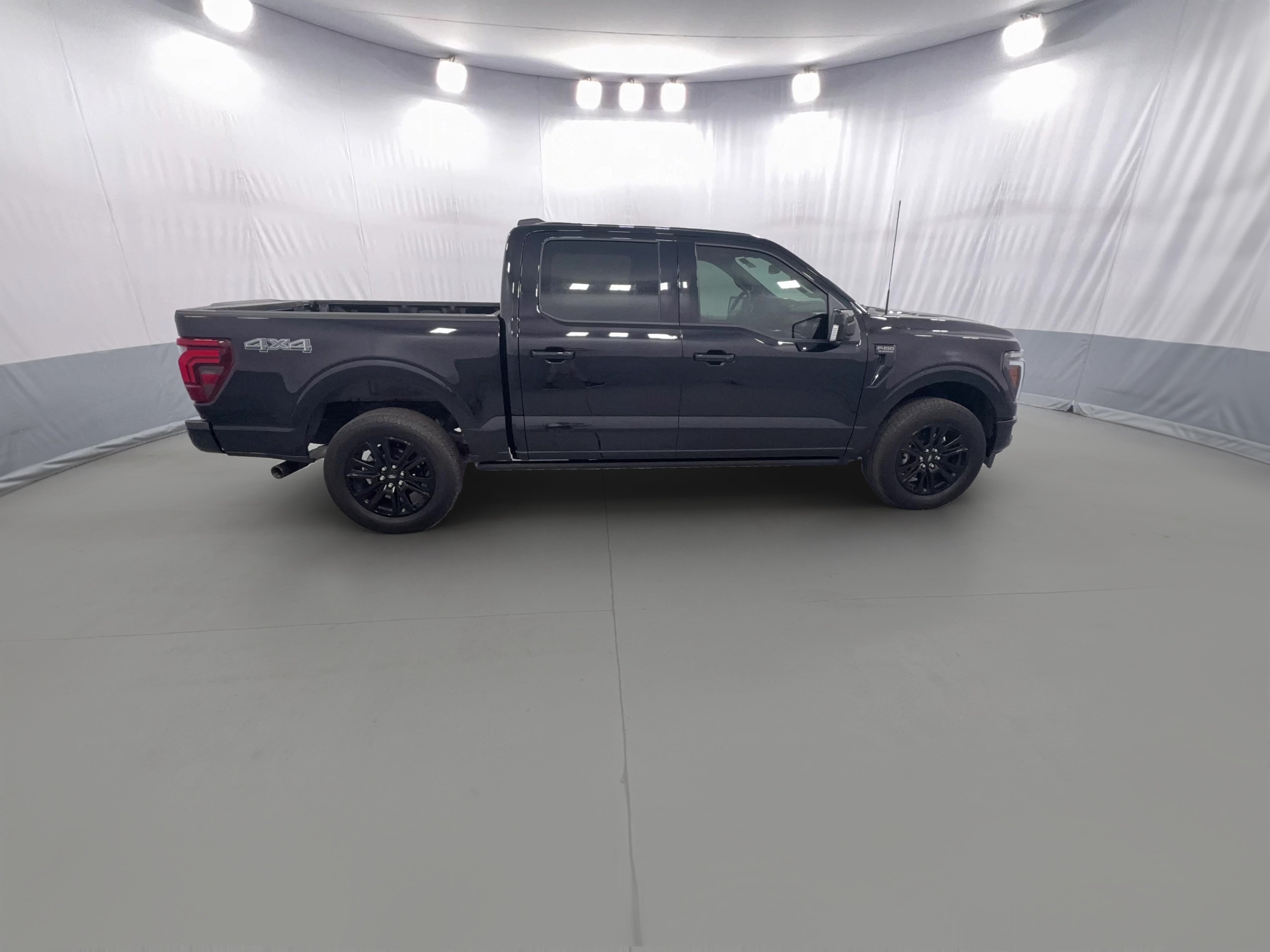 2026 Ford F-150 Platinum - Photo 41
