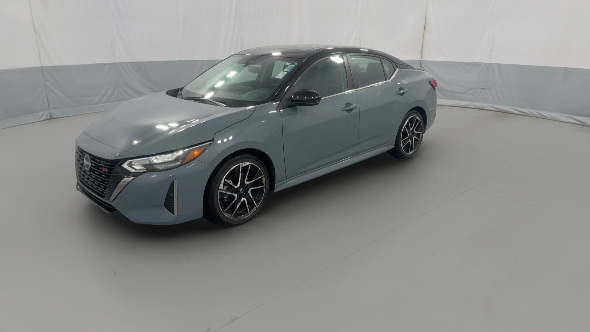 2024 Nissan Sentra vehicle photo