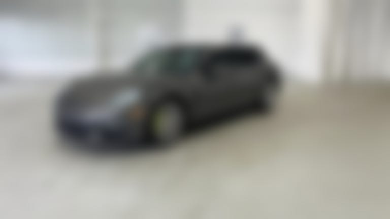 2018 Porsche Panamera vehicle photo