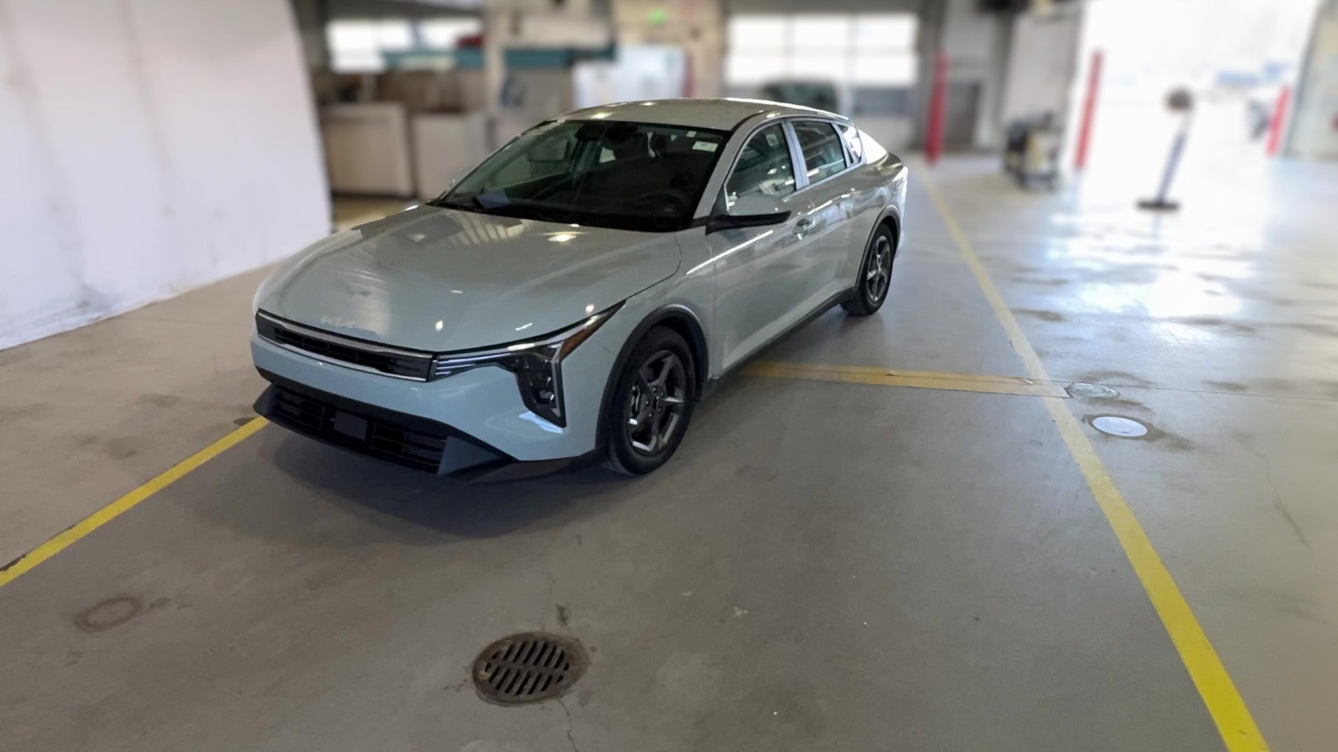 2025 Kia K4 vehicle photo