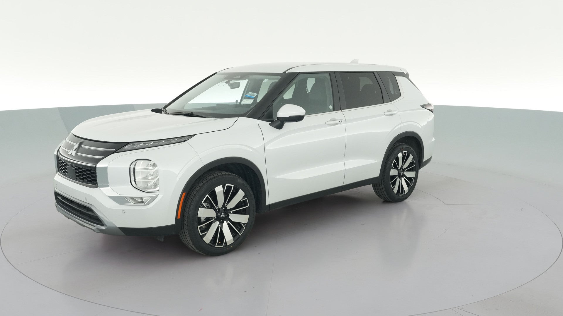 2025 Mitsubishi Outlander vehicle photo