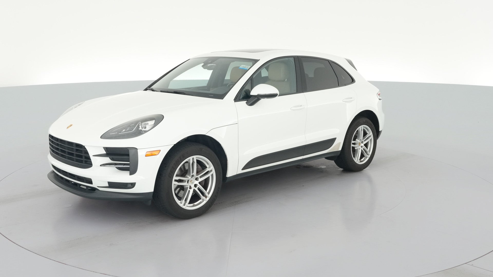 2020 Porsche Macan vehicle photo
