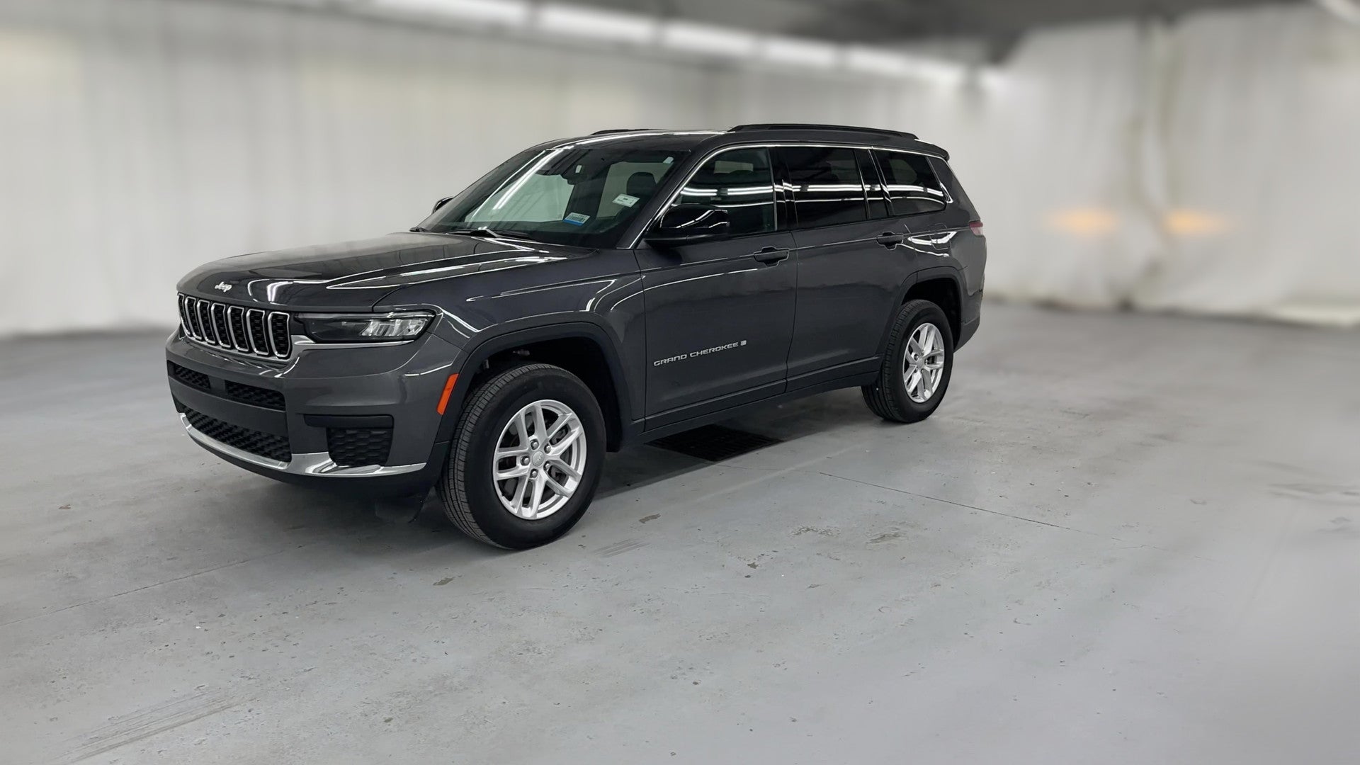2025 Jeep Grand Cherokee L vehicle photo