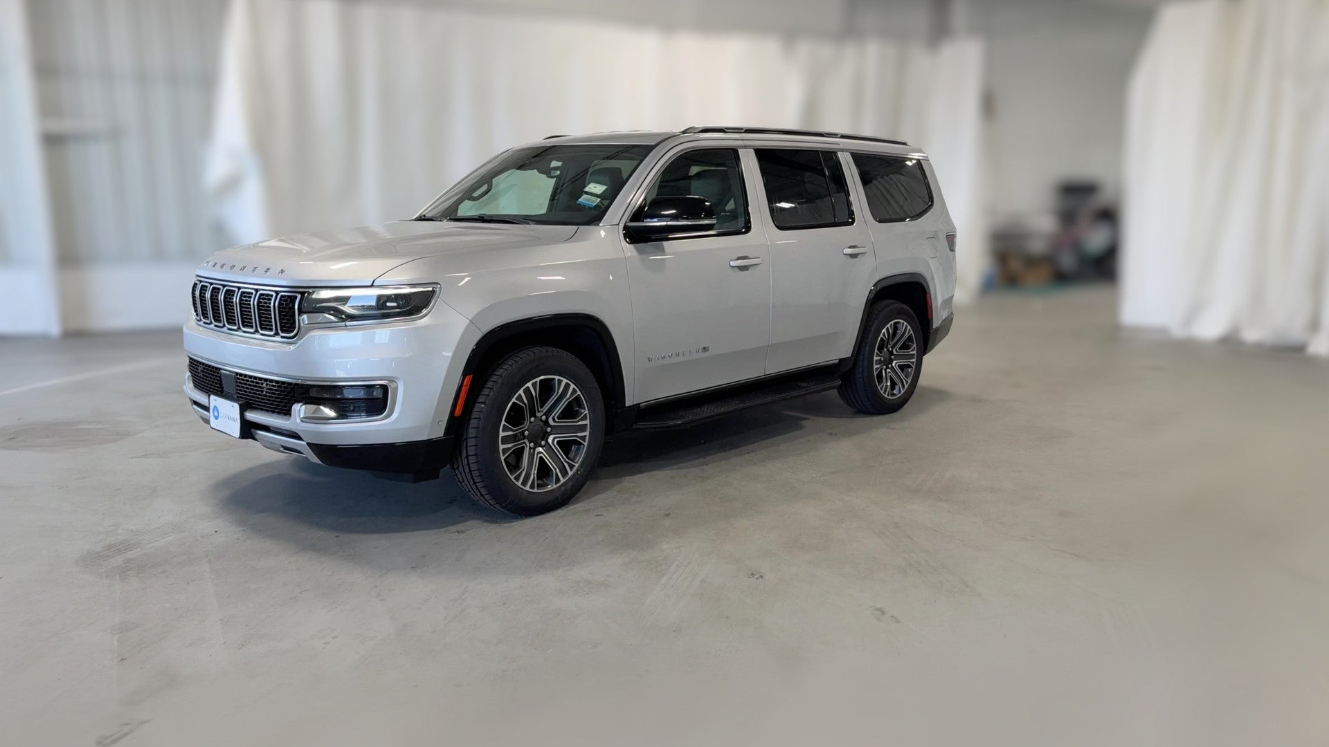 2024 Jeep Wagoneer vehicle photo