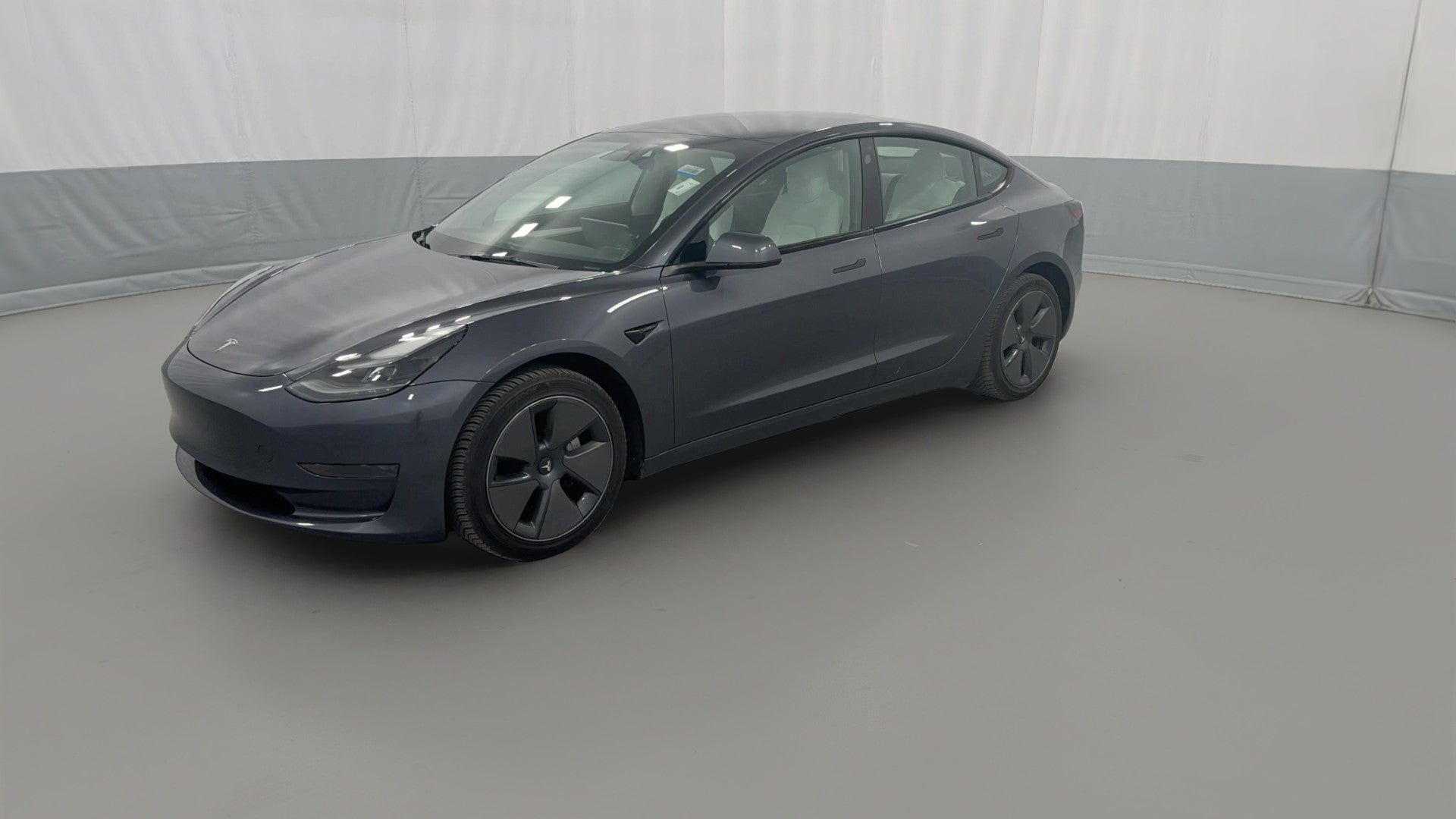 2023 Tesla Model 3 vehicle photo