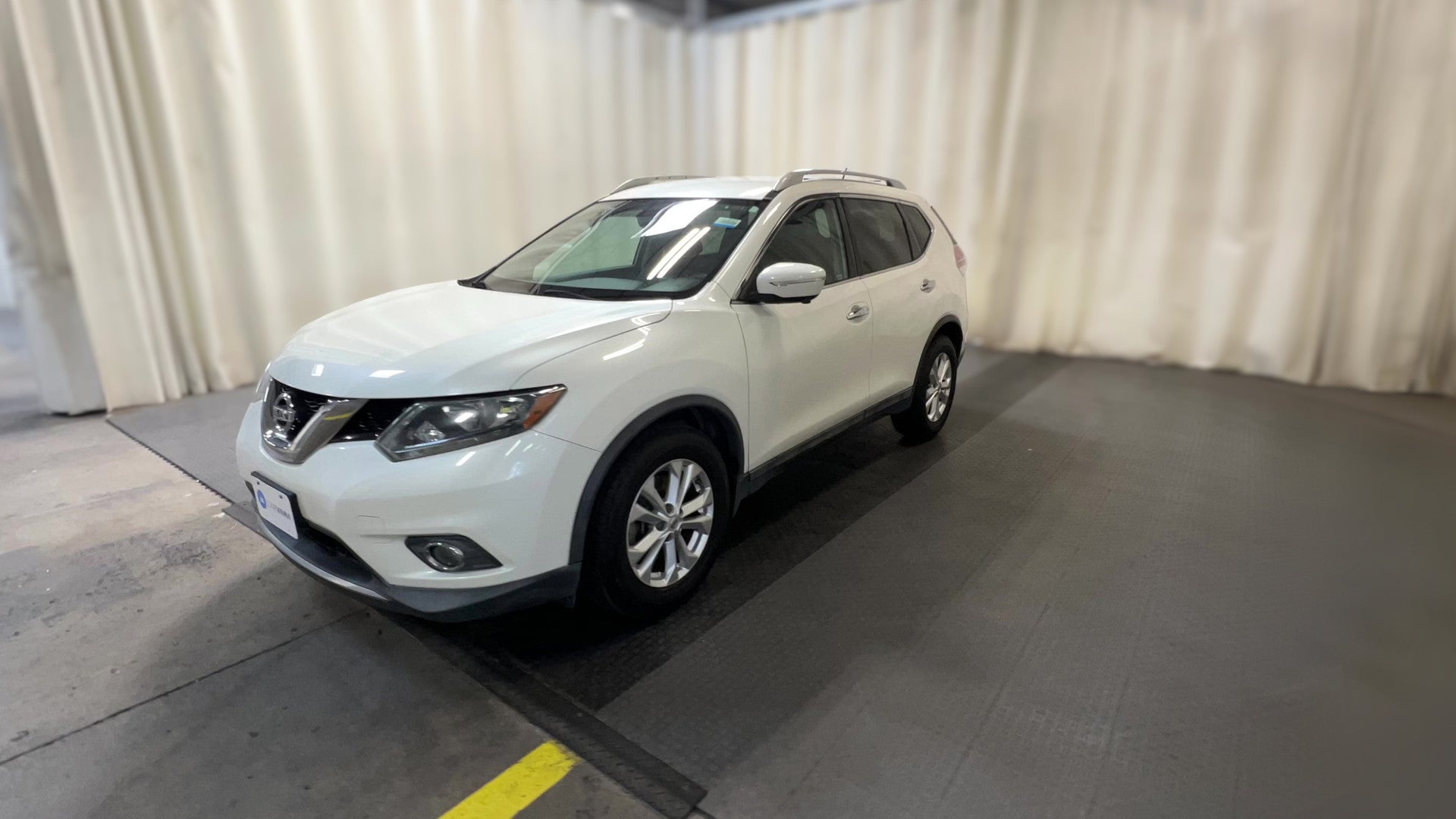 2015 Nissan Rogue vehicle photo