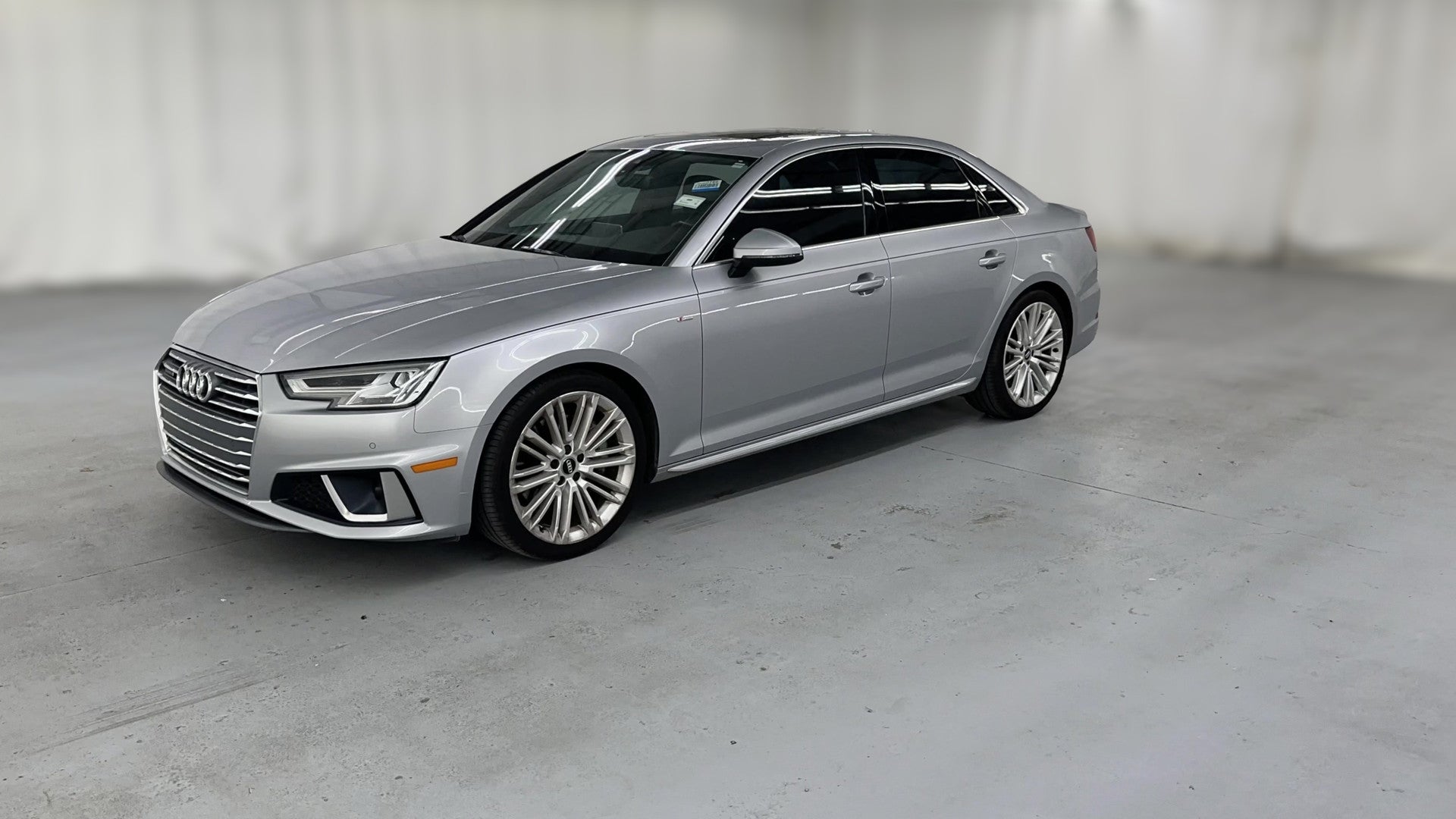 2019 Audi A4 vehicle photo