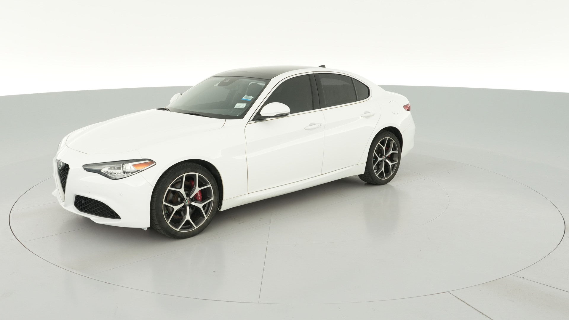 2021 Alfa Romeo Giulia vehicle photo