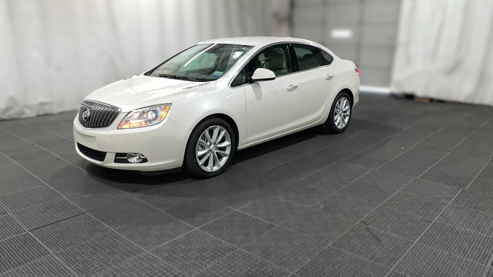 2016 Buick Verano vehicle photo