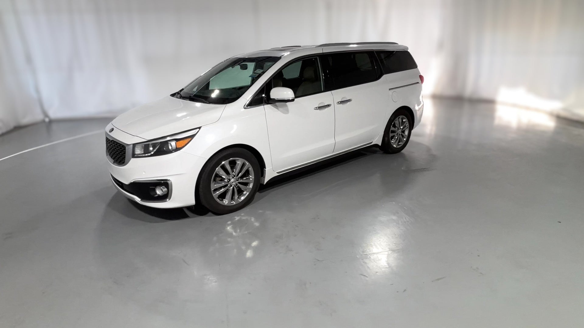 2018 Kia Sedona vehicle photo