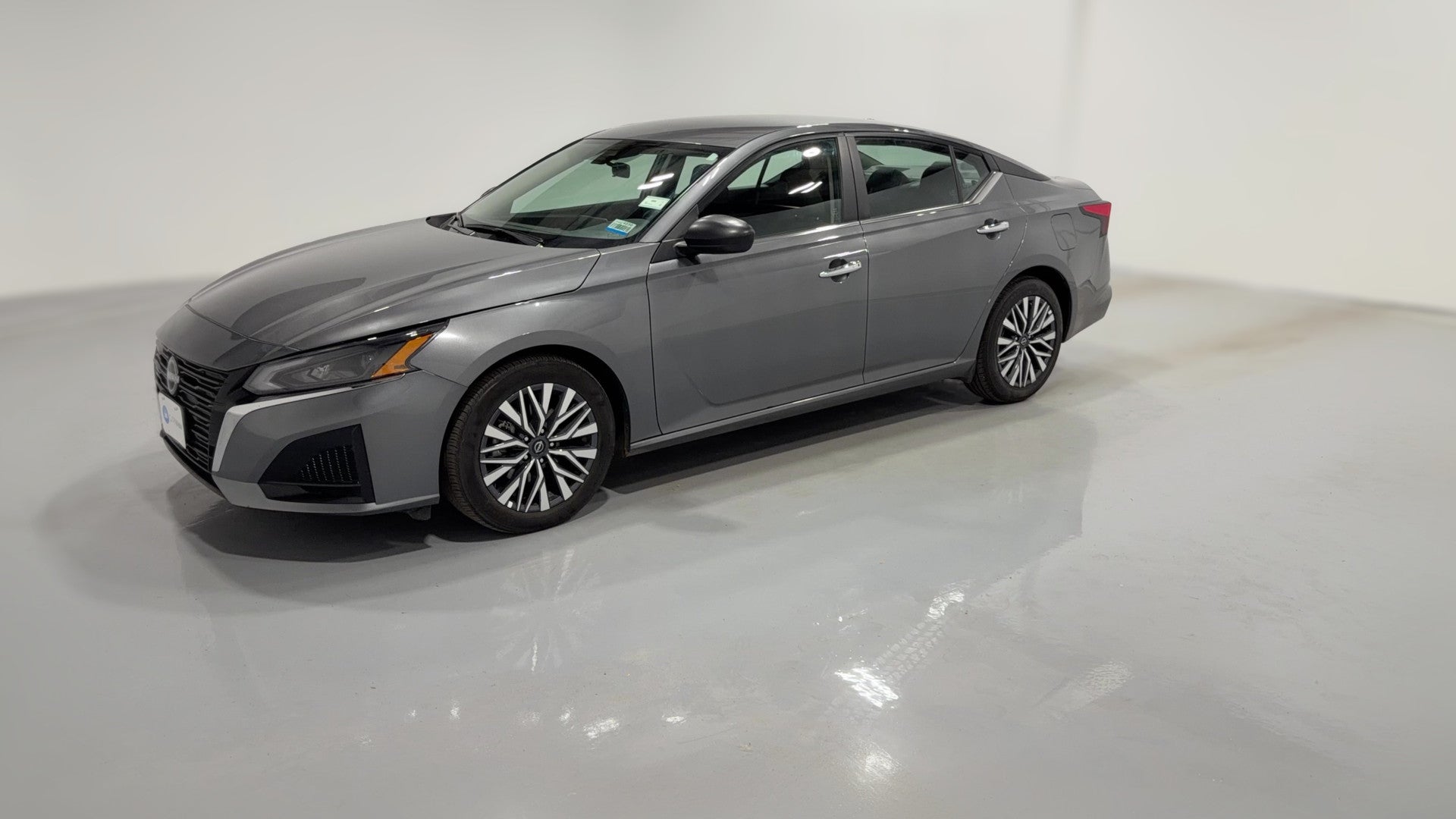 2025 Nissan Altima vehicle photo