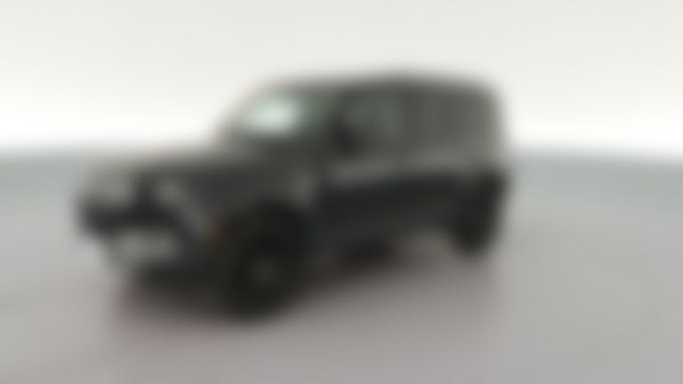 2025 Land Rover Defender 110 vehicle photo