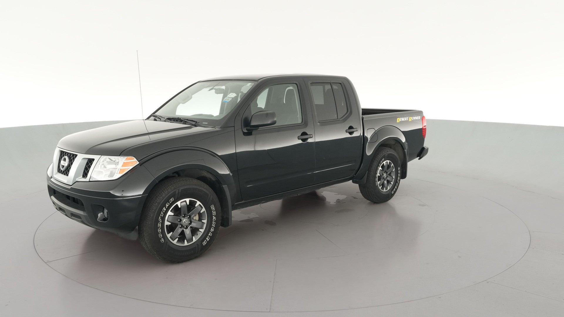 2019 Nissan Frontier Crew Cab vehicle photo