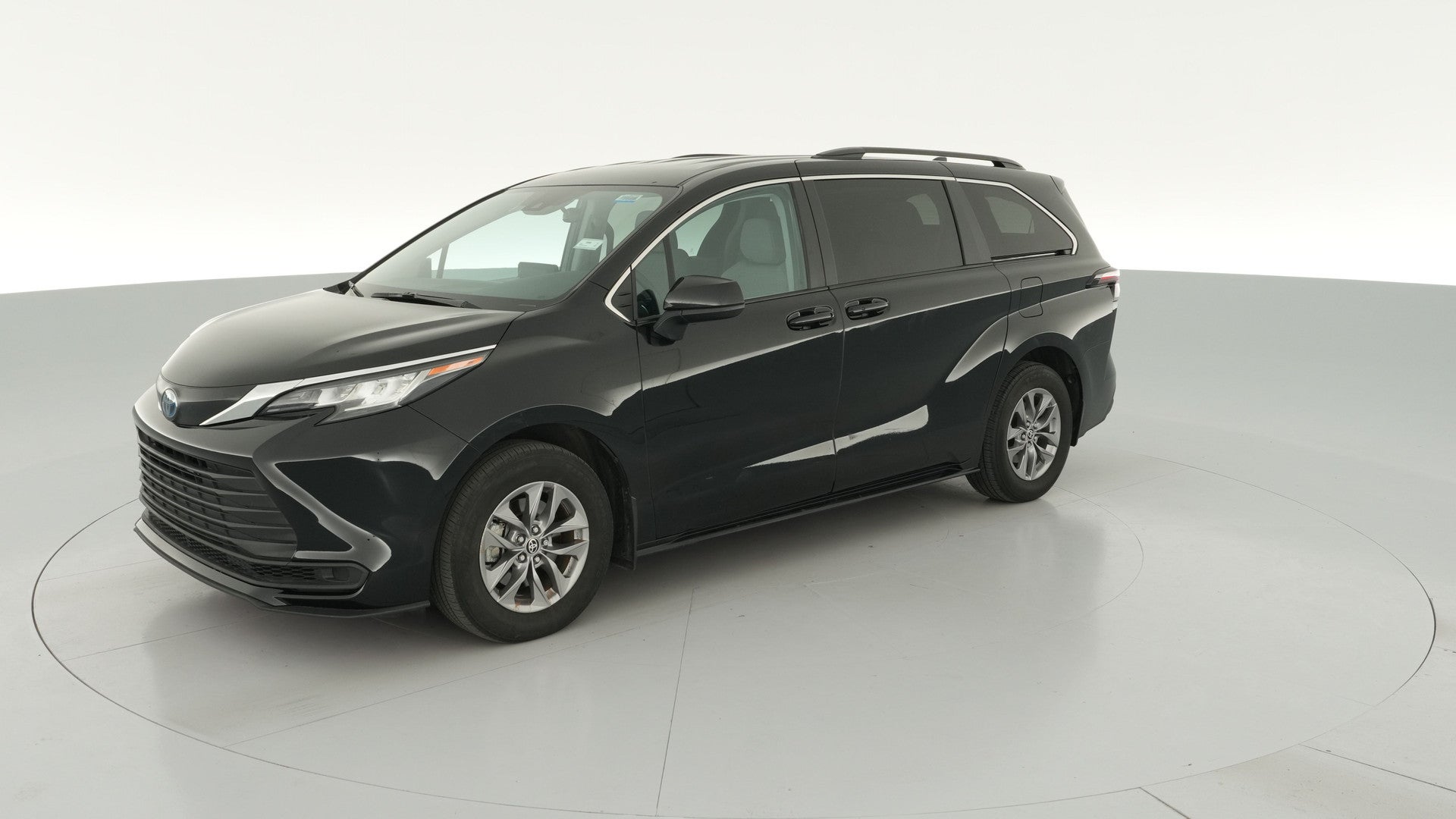 2023 Toyota Sienna vehicle photo