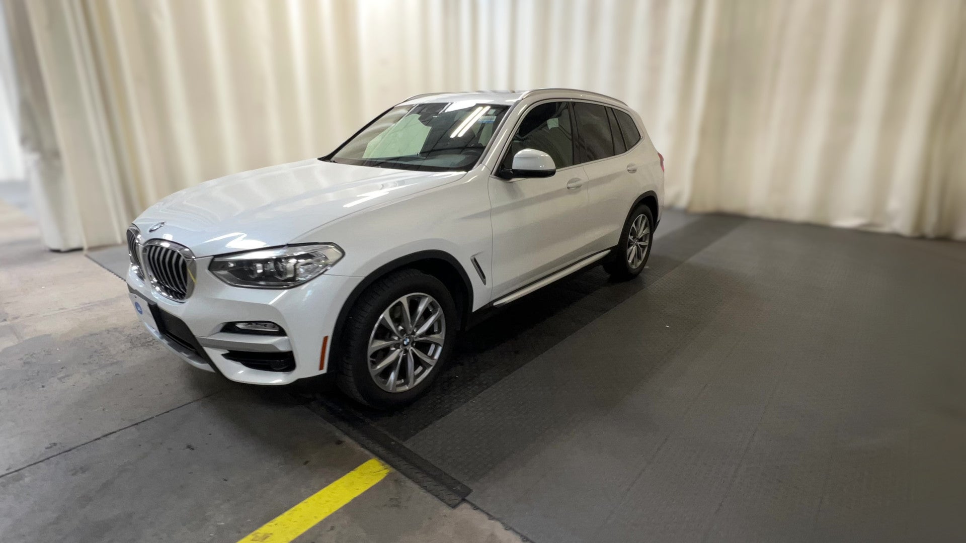2019 BMW X3 vehicle photo