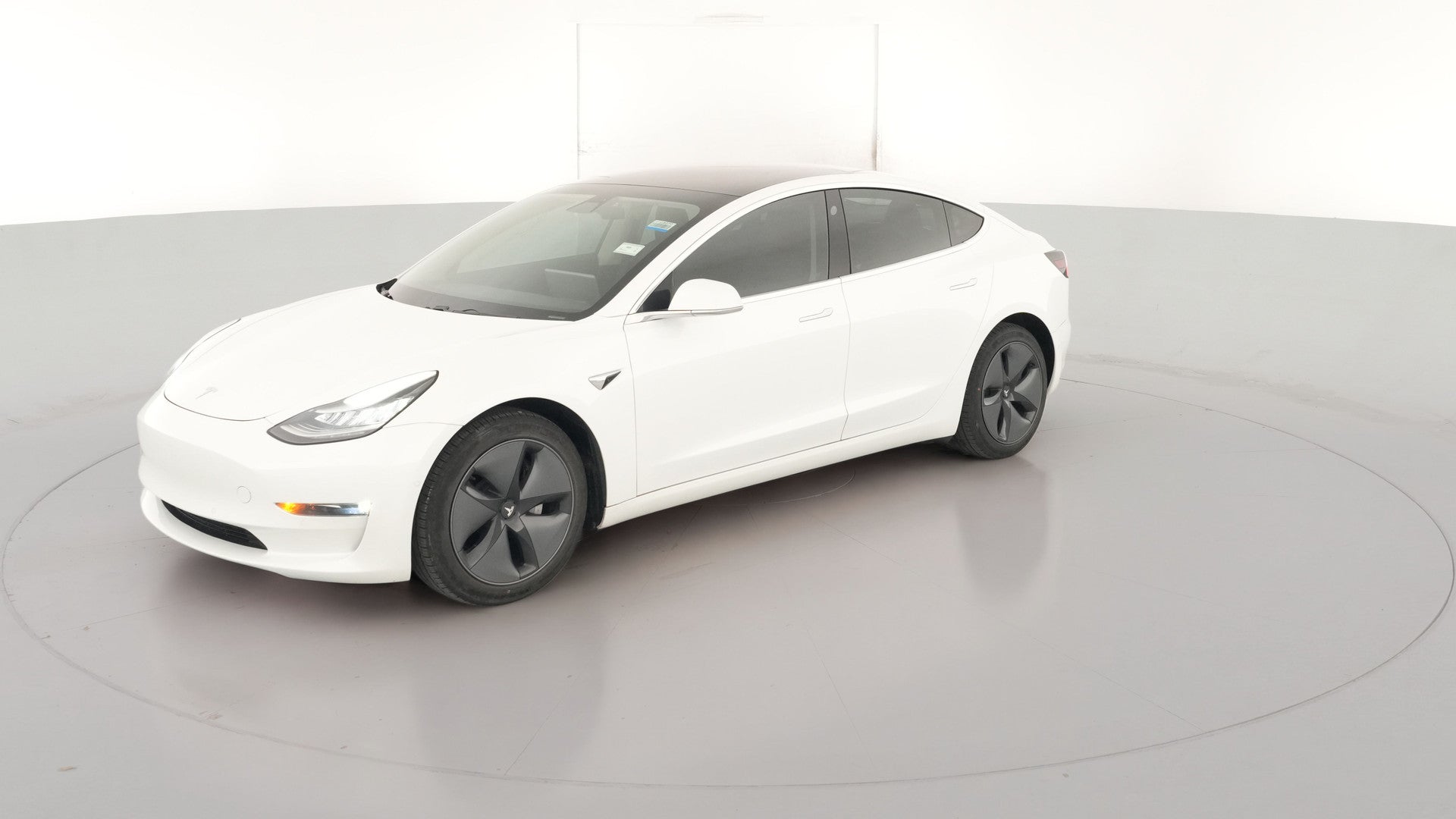 2019 Tesla Model 3 vehicle photo