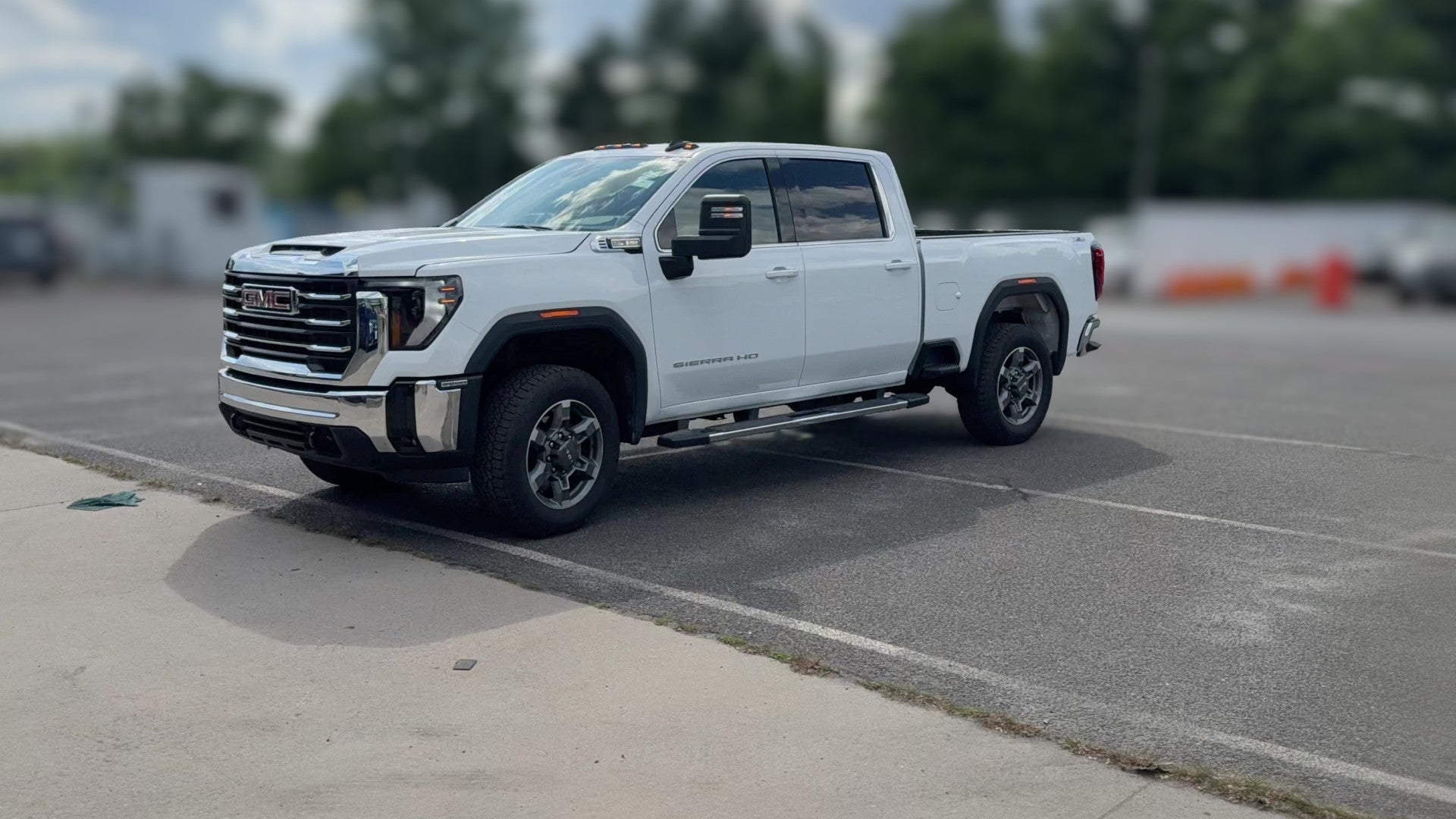 2025 GMC Sierra 2500 HD Crew Cab vehicle photo