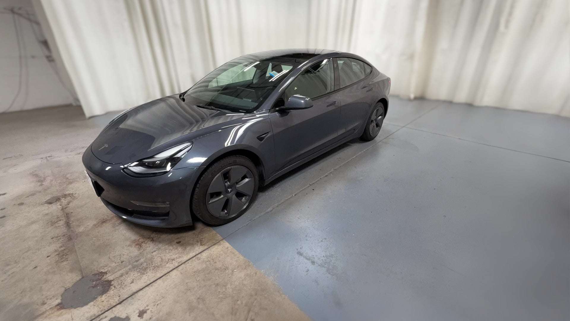 2022 Tesla Model 3 vehicle photo