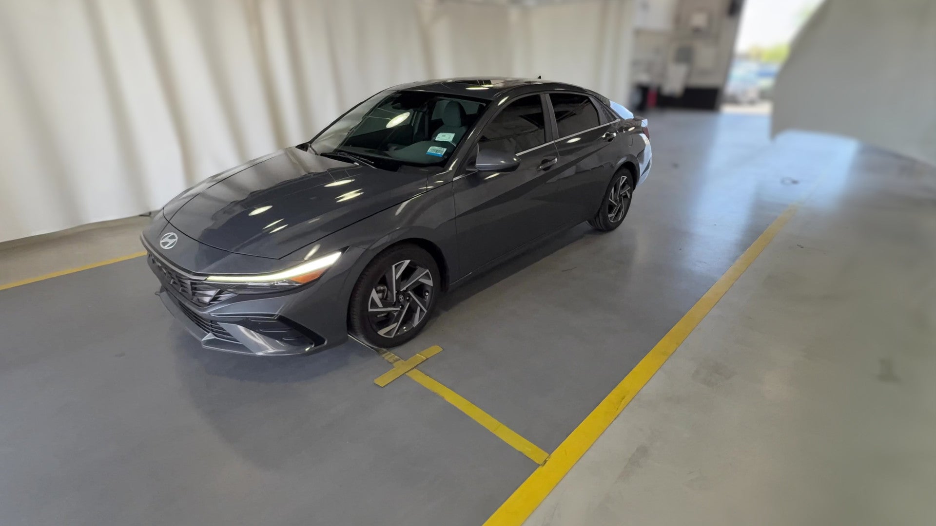 2024 Hyundai Elantra vehicle photo