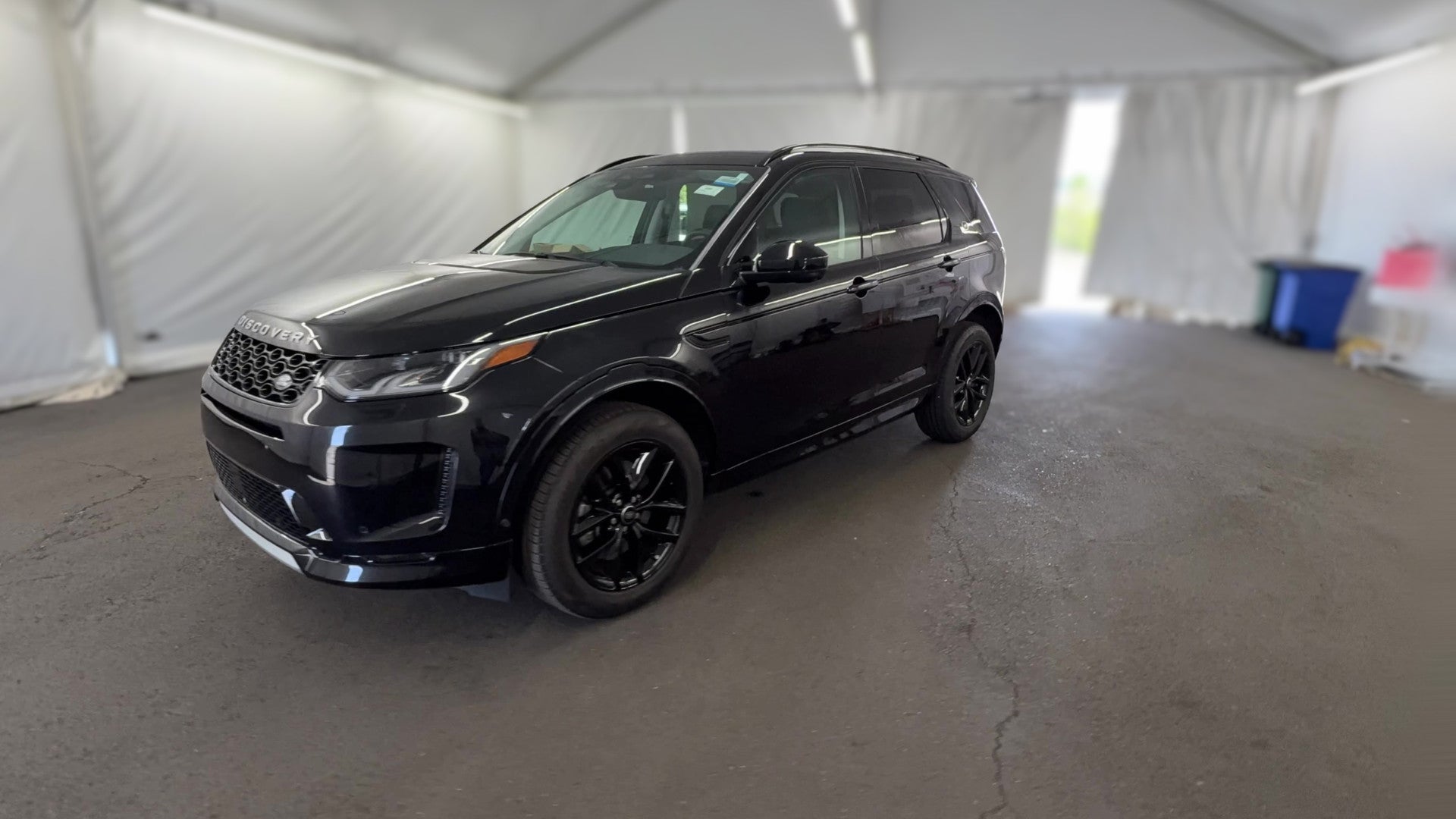2024 Land Rover Discovery Sport vehicle photo