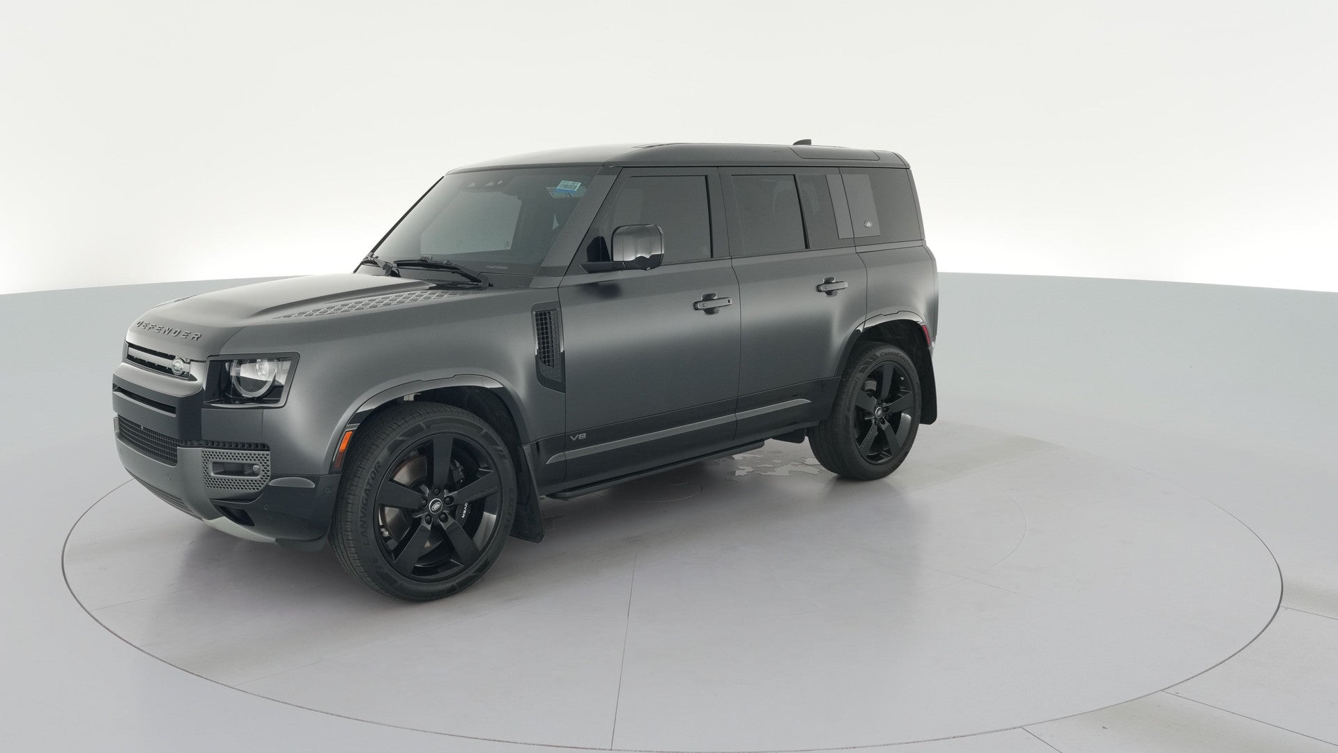 2024 Land Rover Defender 110 vehicle photo