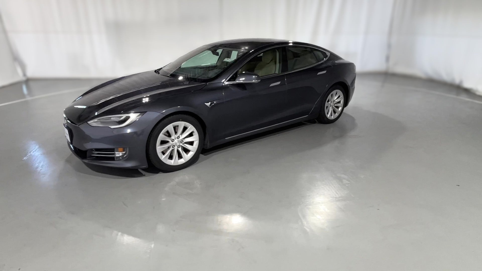2017 Tesla Model S vehicle photo