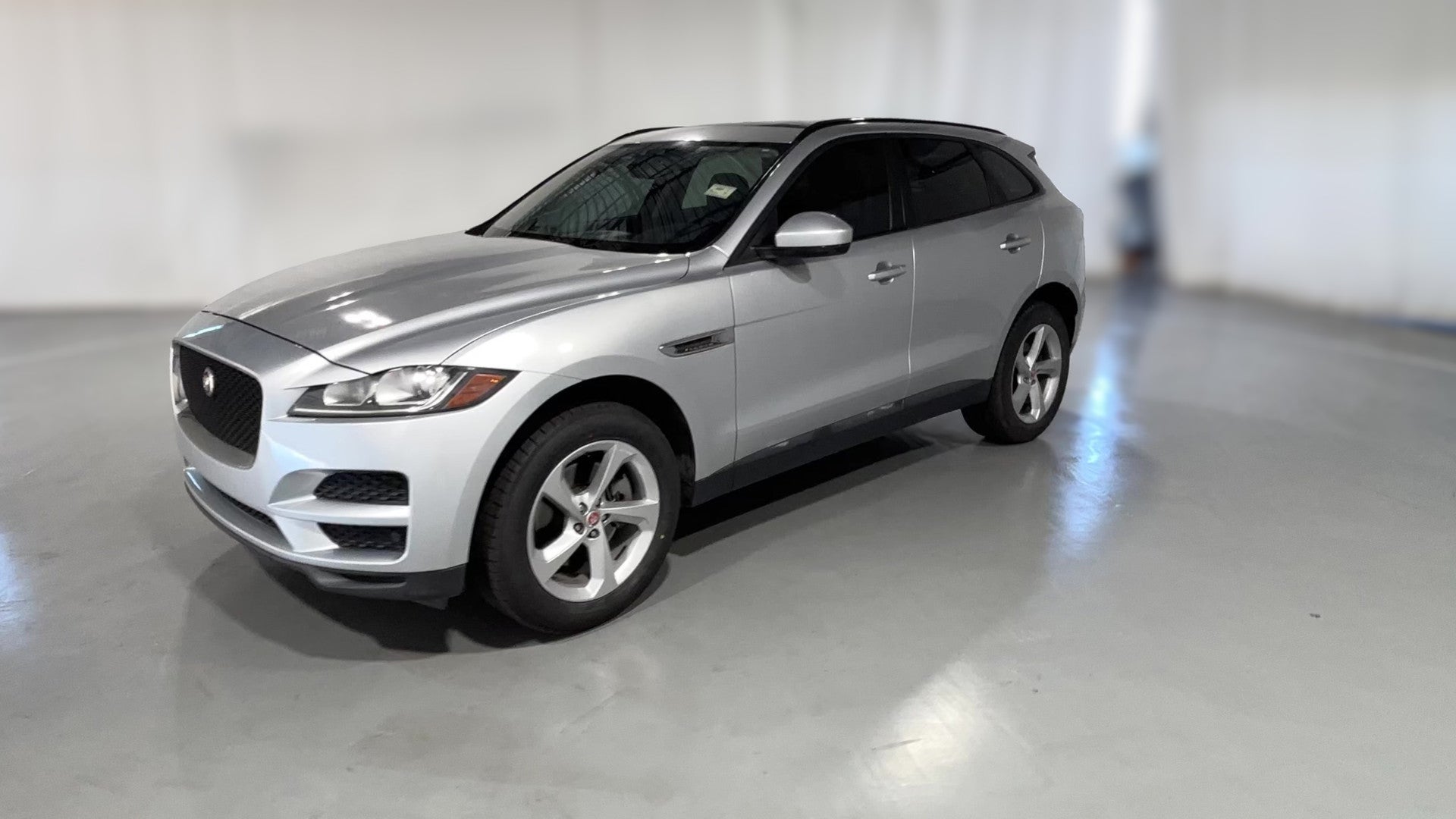 2017 Jaguar F-PACE vehicle photo