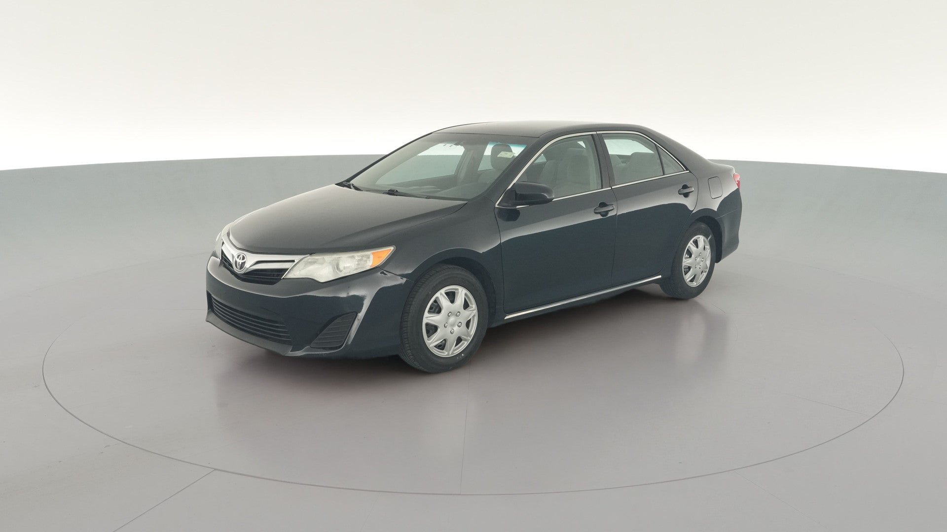 2014 Toyota Camry vehicle photo