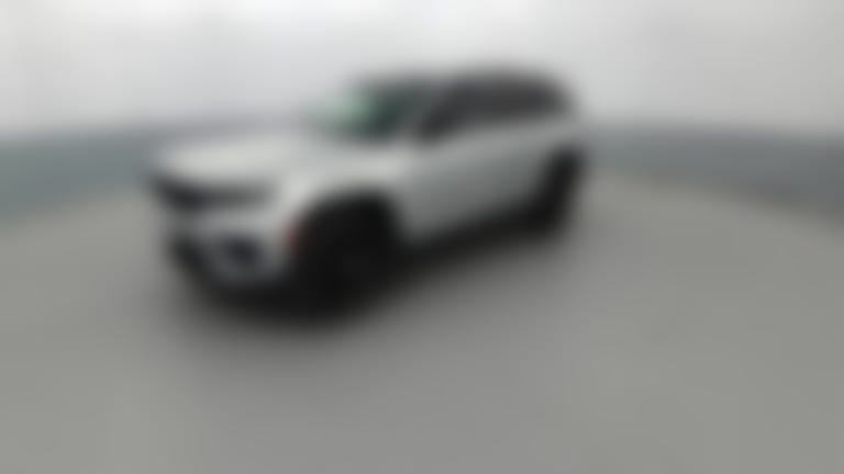 2025 Jeep Grand Cherokee vehicle photo