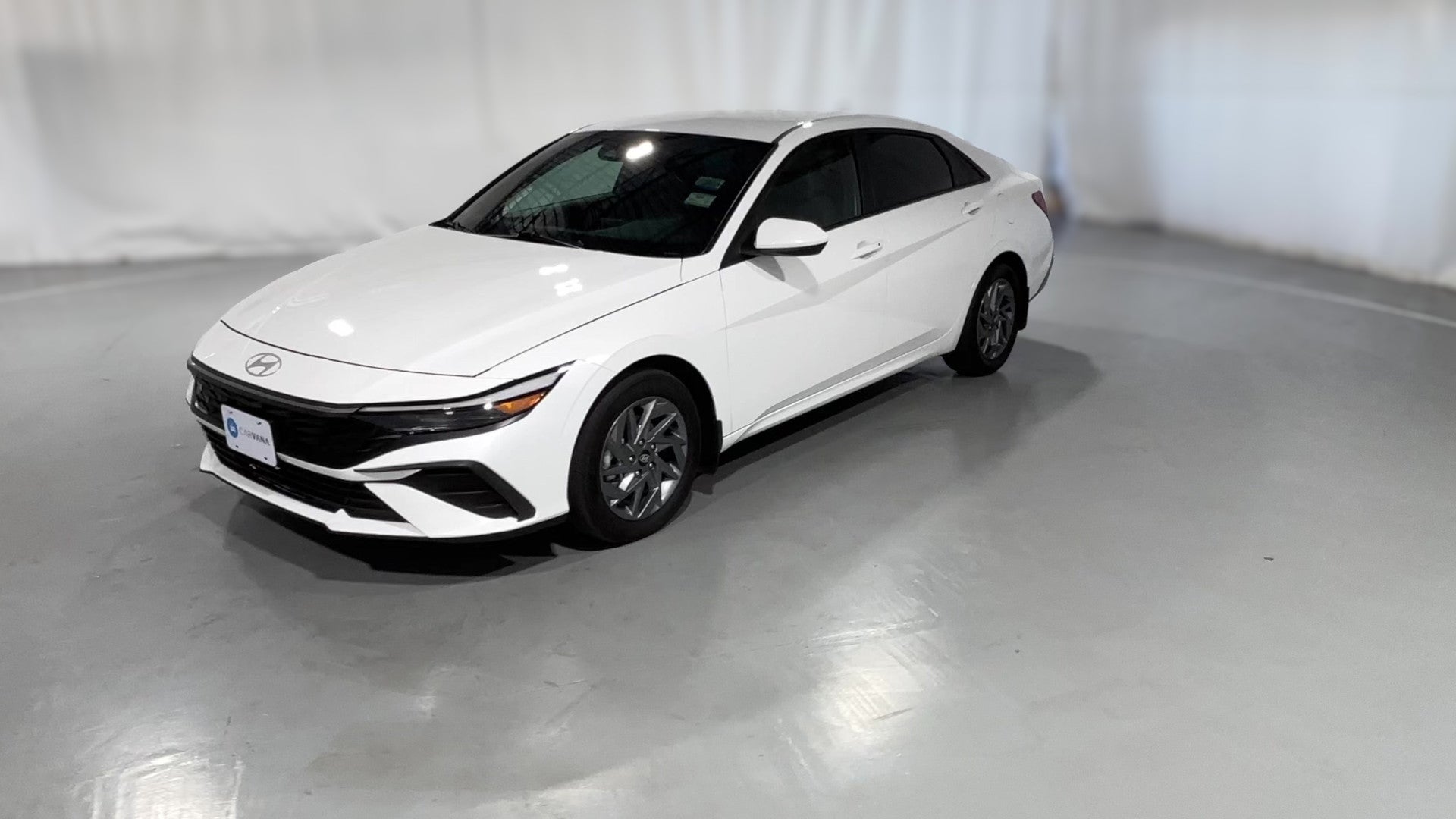 2024 Hyundai Elantra Hybrid vehicle photo