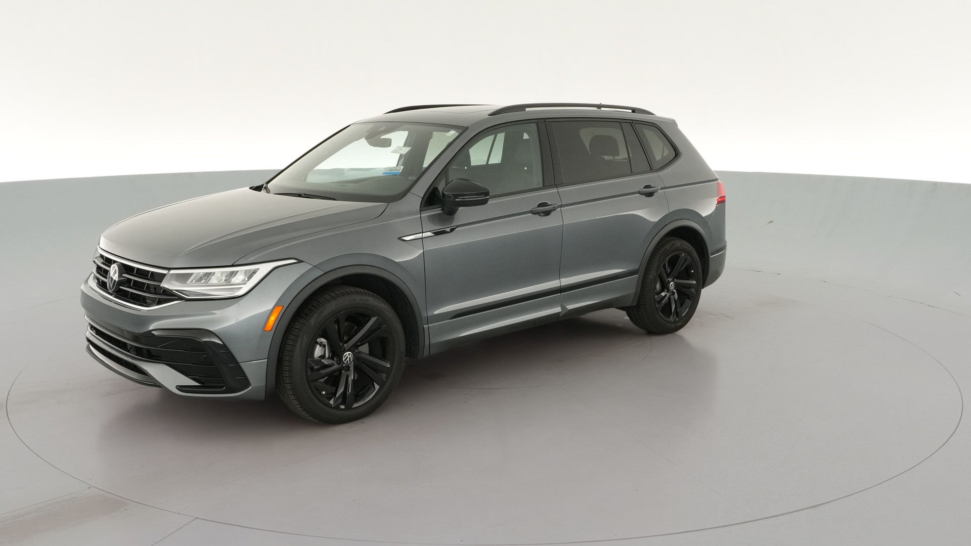 2024 Volkswagen Tiguan vehicle photo