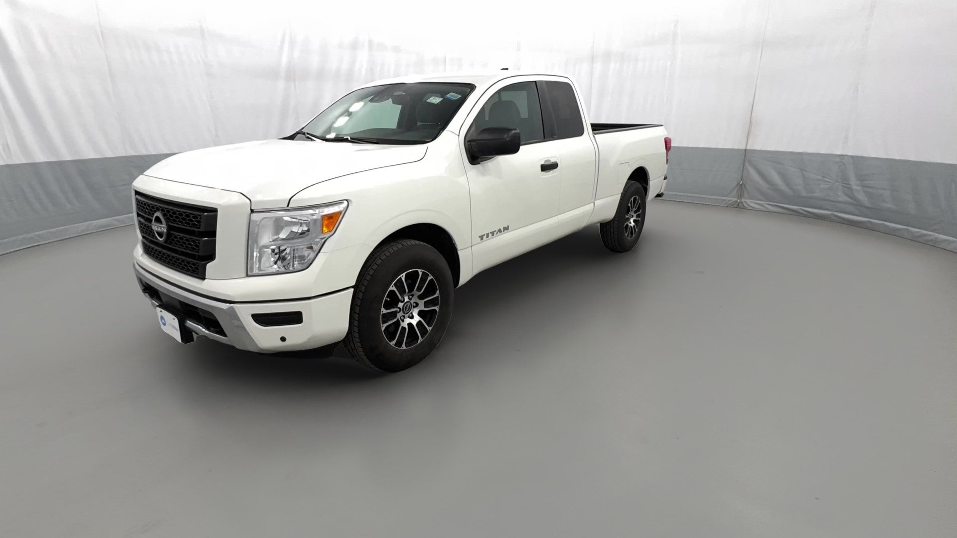 2024 Nissan Titan King Cab vehicle photo