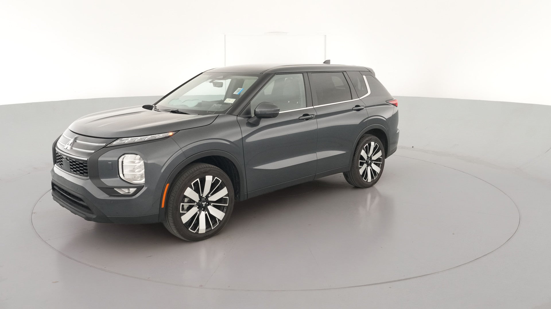 2025 Mitsubishi Outlander vehicle photo