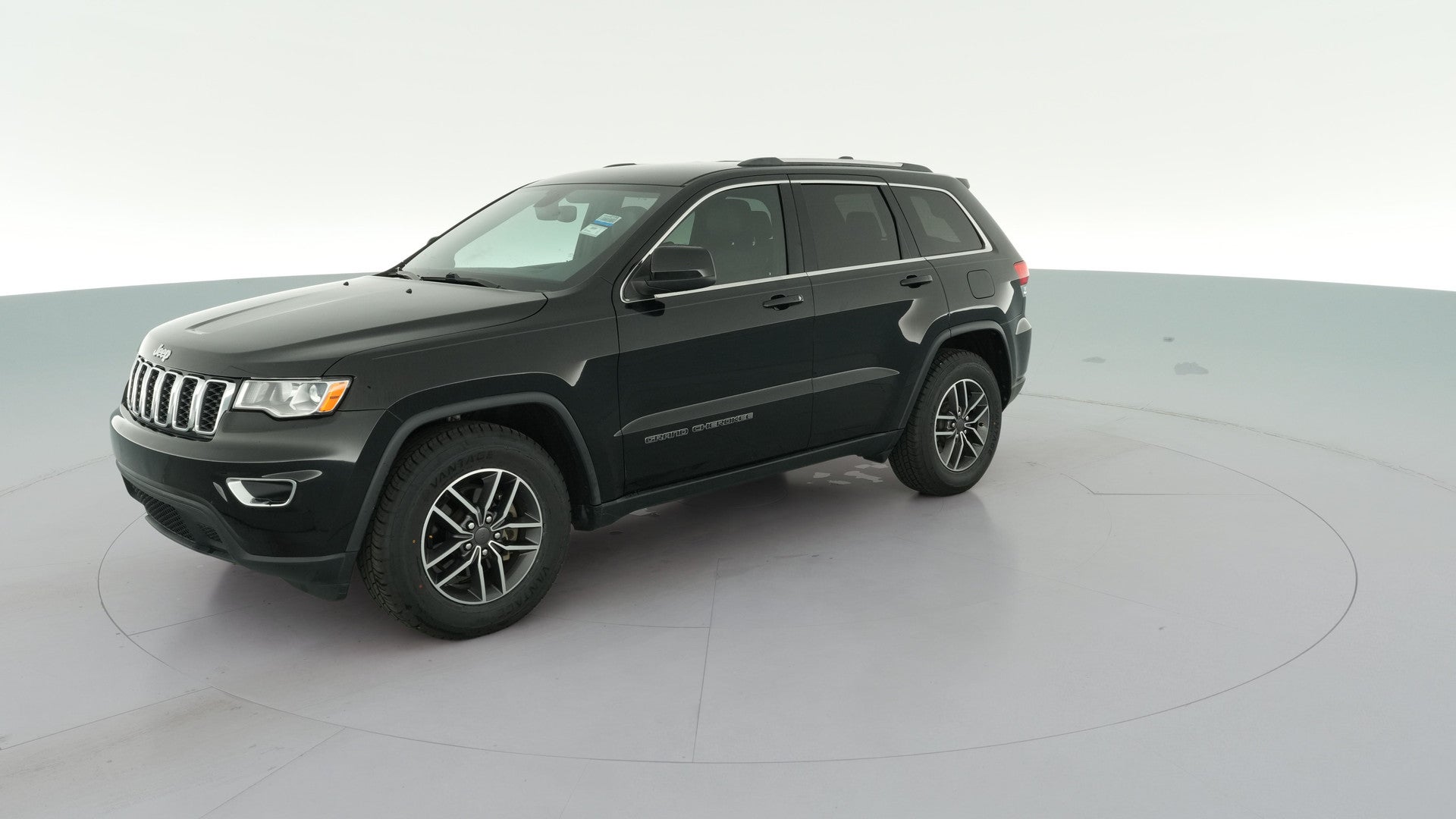 2019 Jeep Grand Cherokee vehicle photo