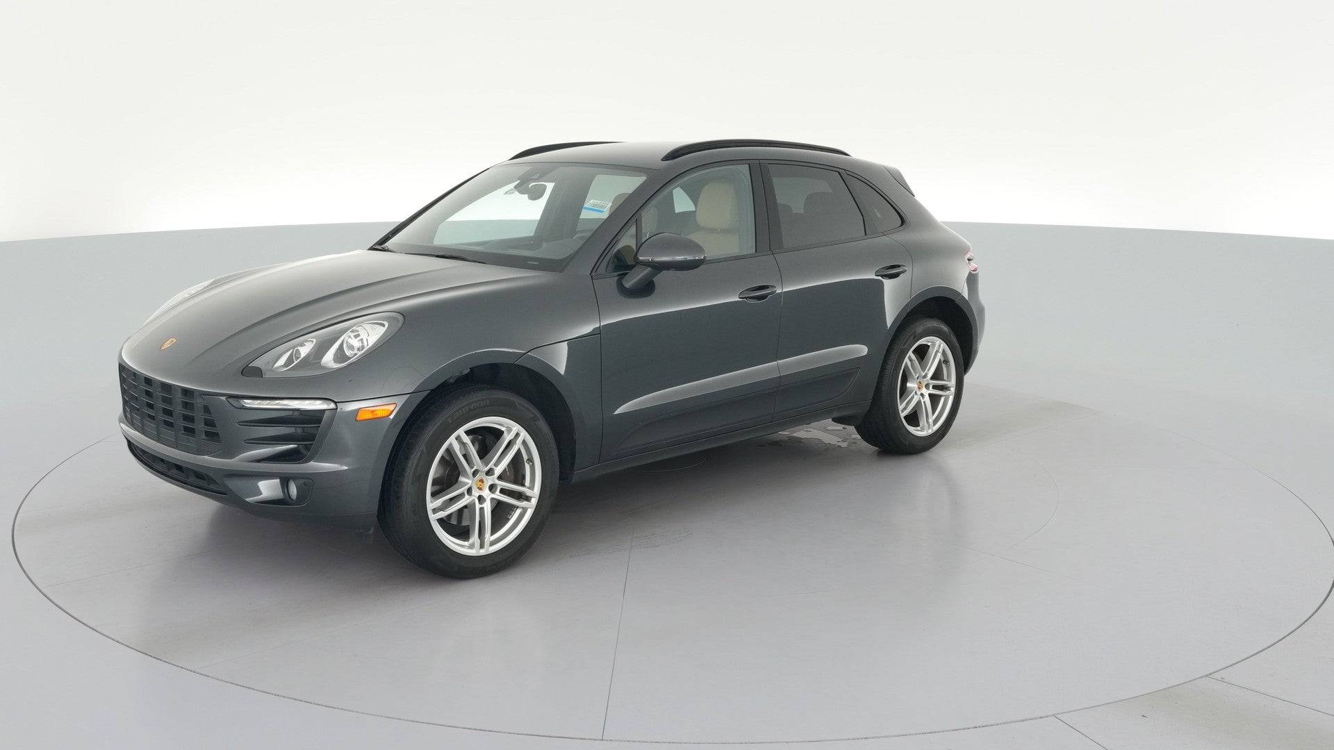 2017 Porsche Macan vehicle photo