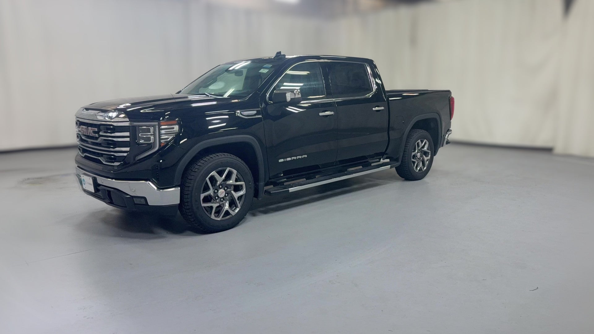 2024 GMC Sierra 1500 Crew Cab vehicle photo