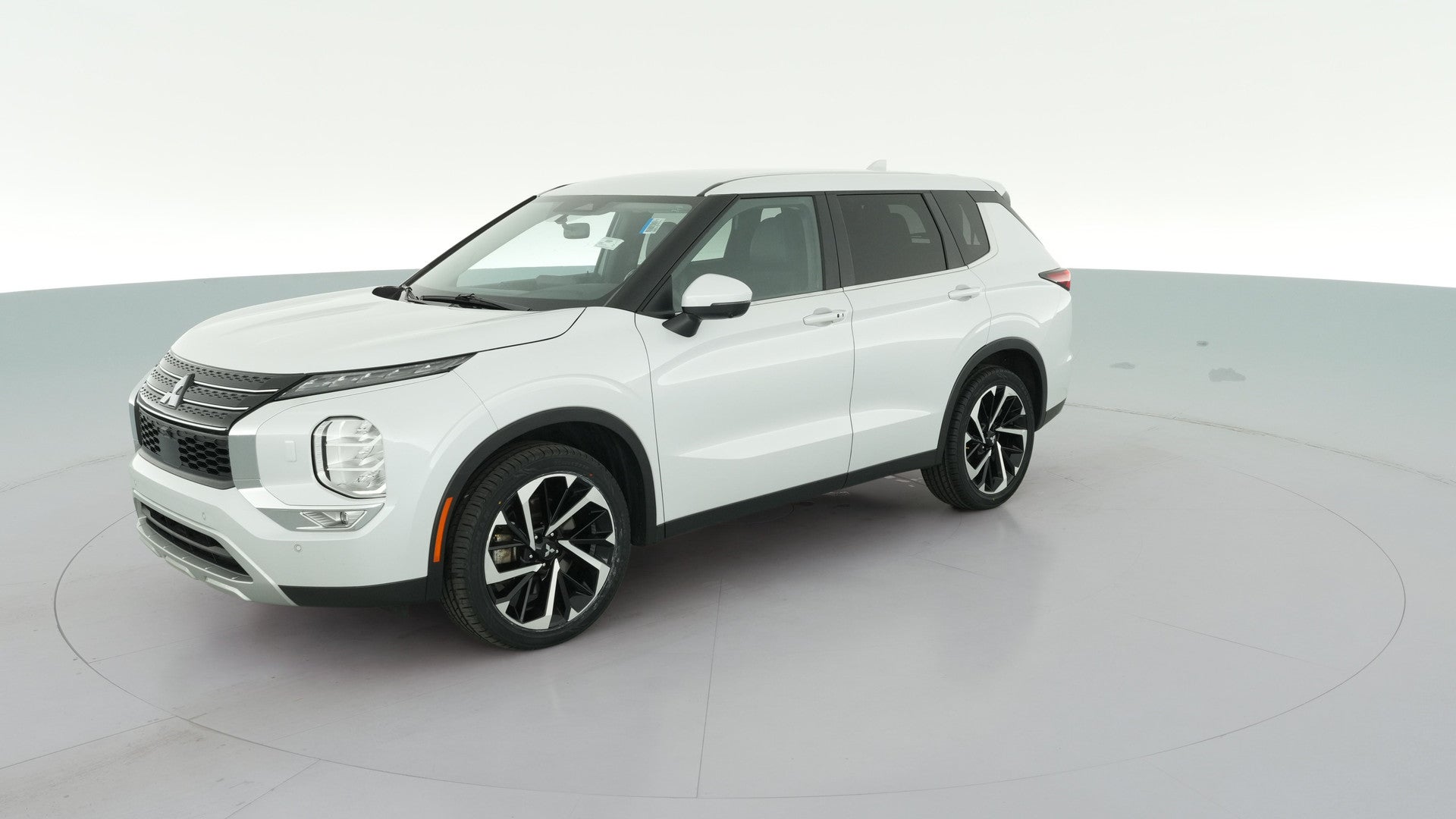 2024 Mitsubishi Outlander vehicle photo