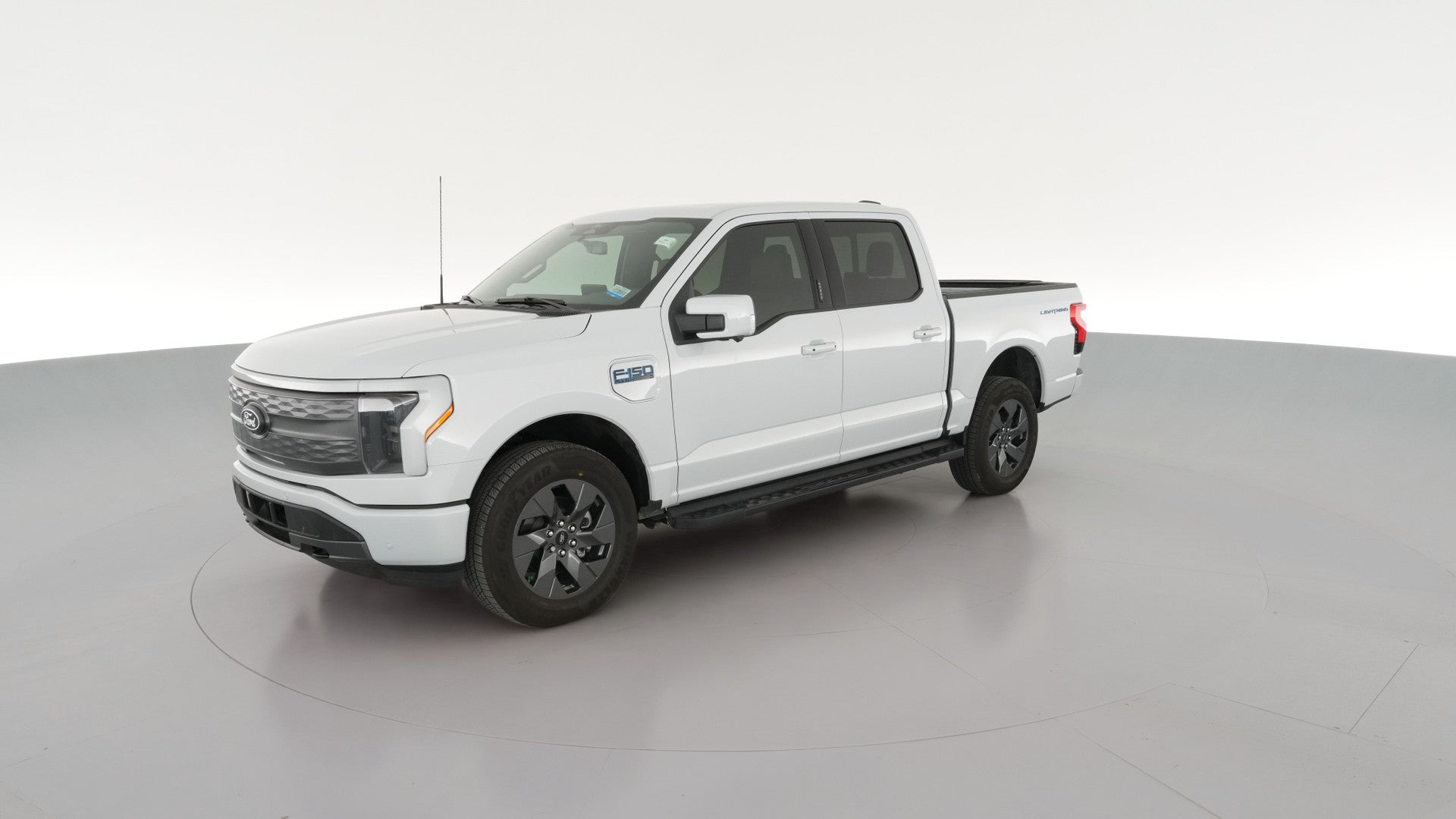 2025 Ford F150 Lightning vehicle photo