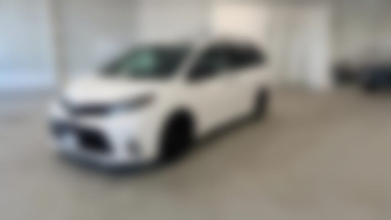 2020 Toyota Sienna vehicle photo