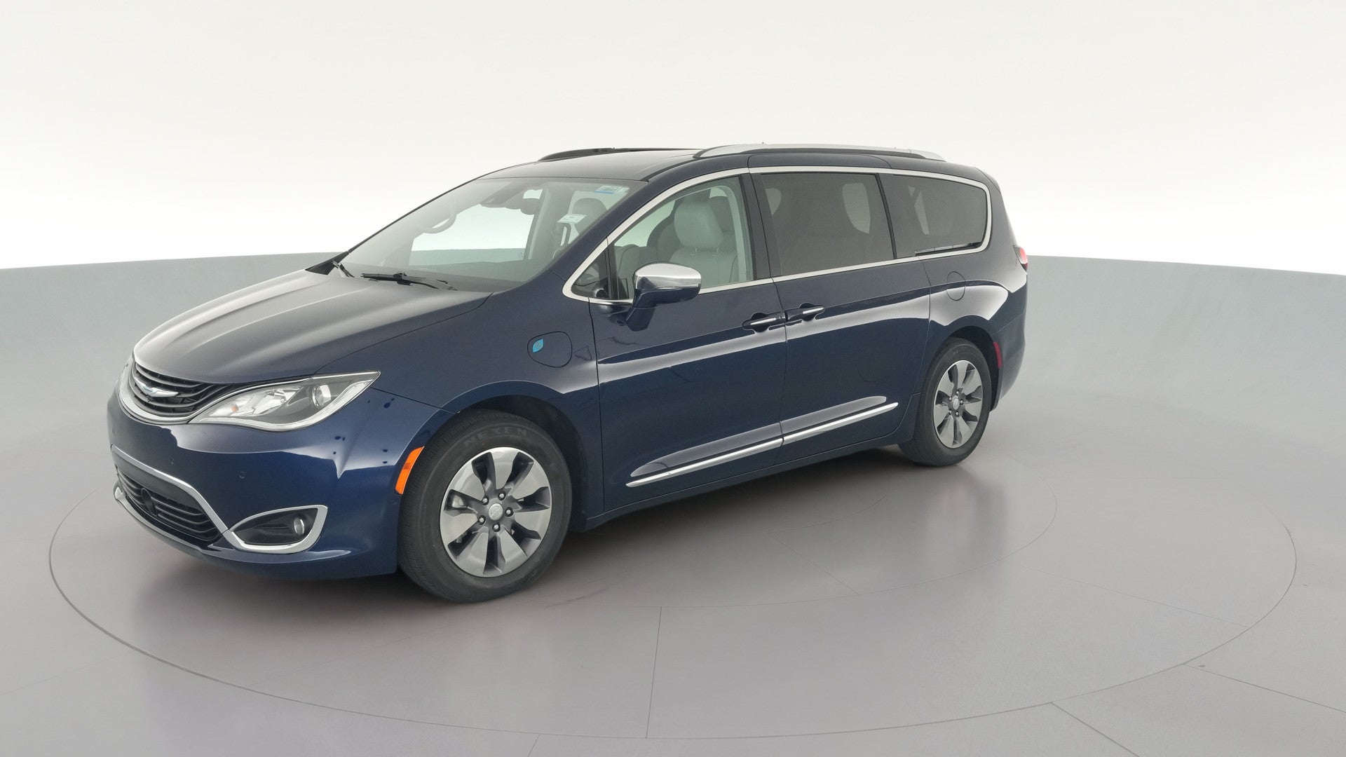 2019 Chrysler Pacifica Hybrid vehicle photo