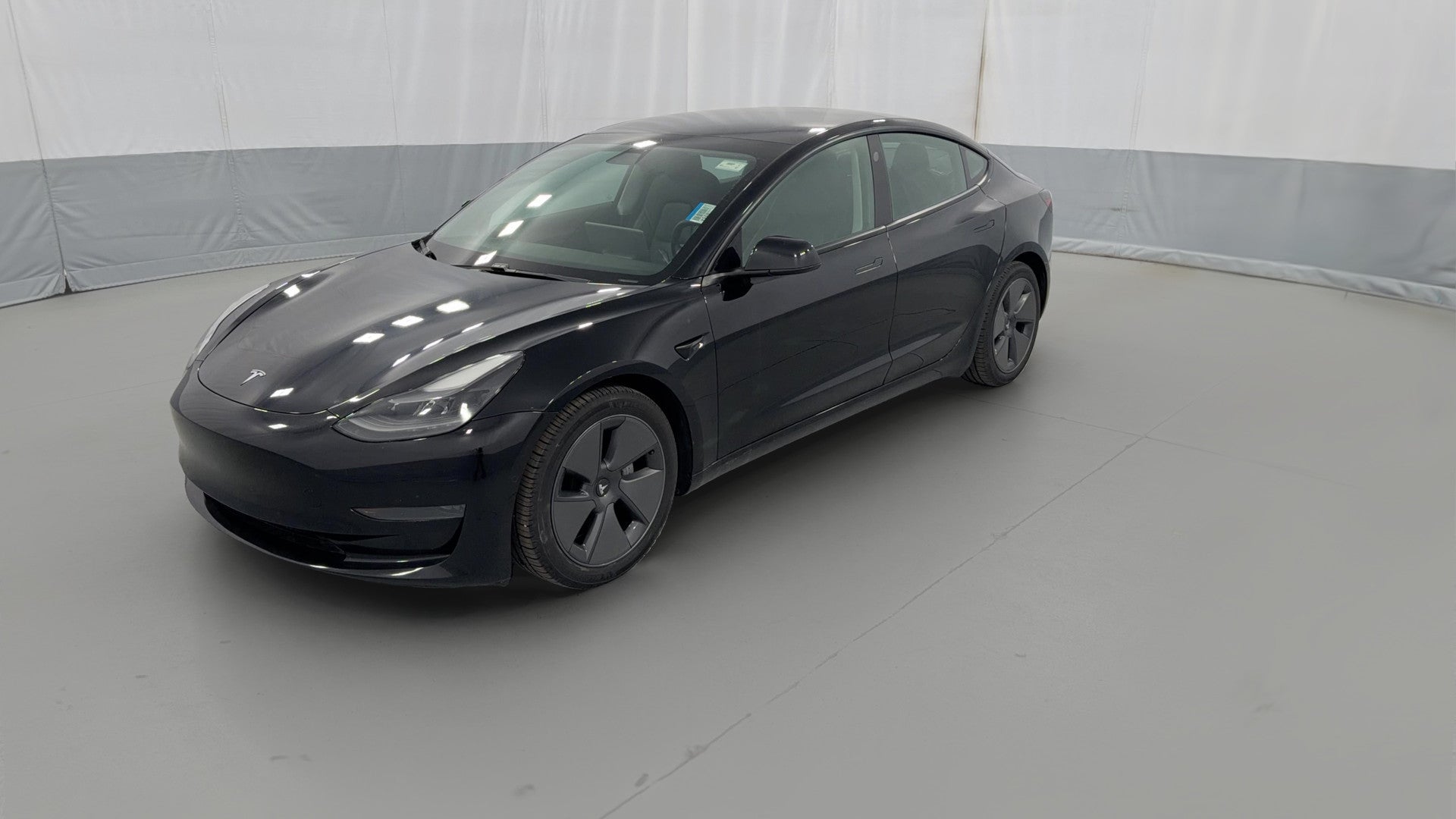2021 Tesla Model 3 vehicle photo