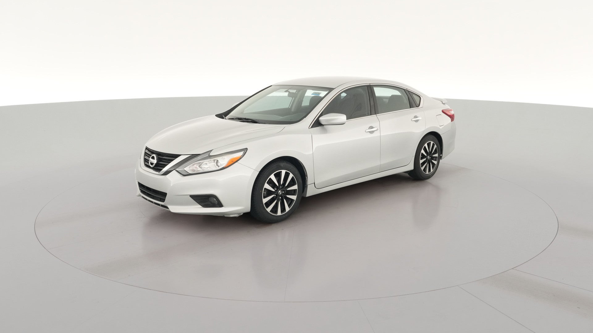 2018 Nissan Altima vehicle photo