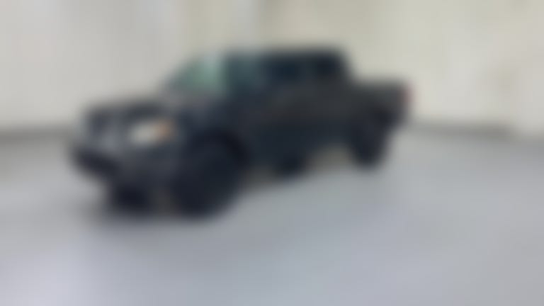 2016 Nissan Frontier Crew Cab vehicle photo