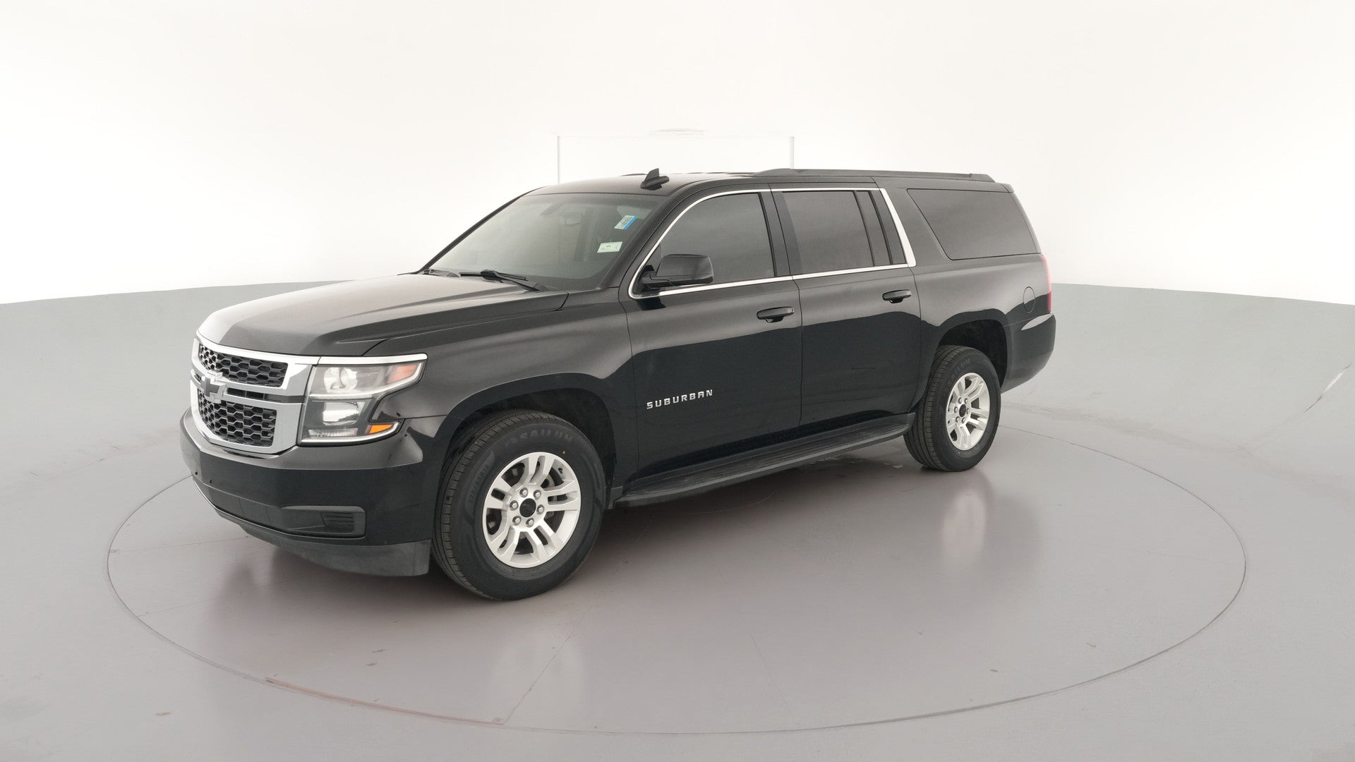 2018 Chevrolet Suburban vehicle photo