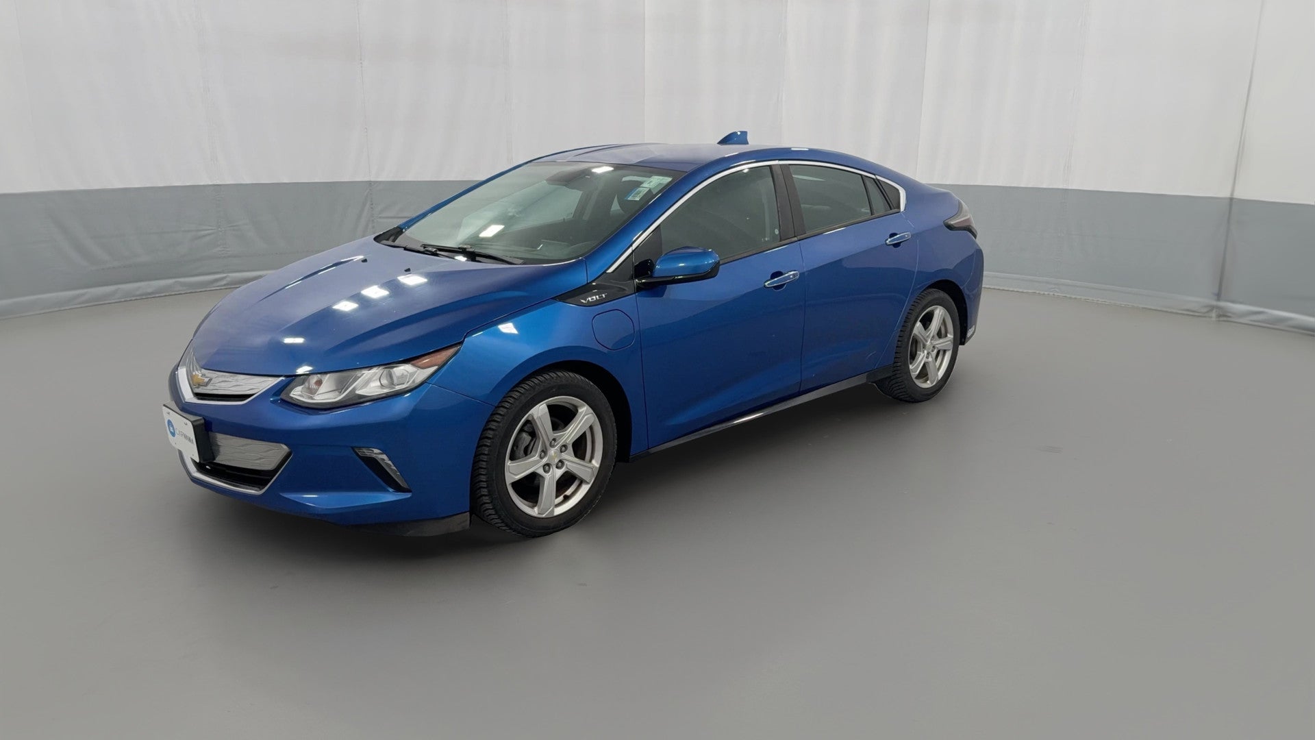 2017 Chevrolet Volt vehicle photo