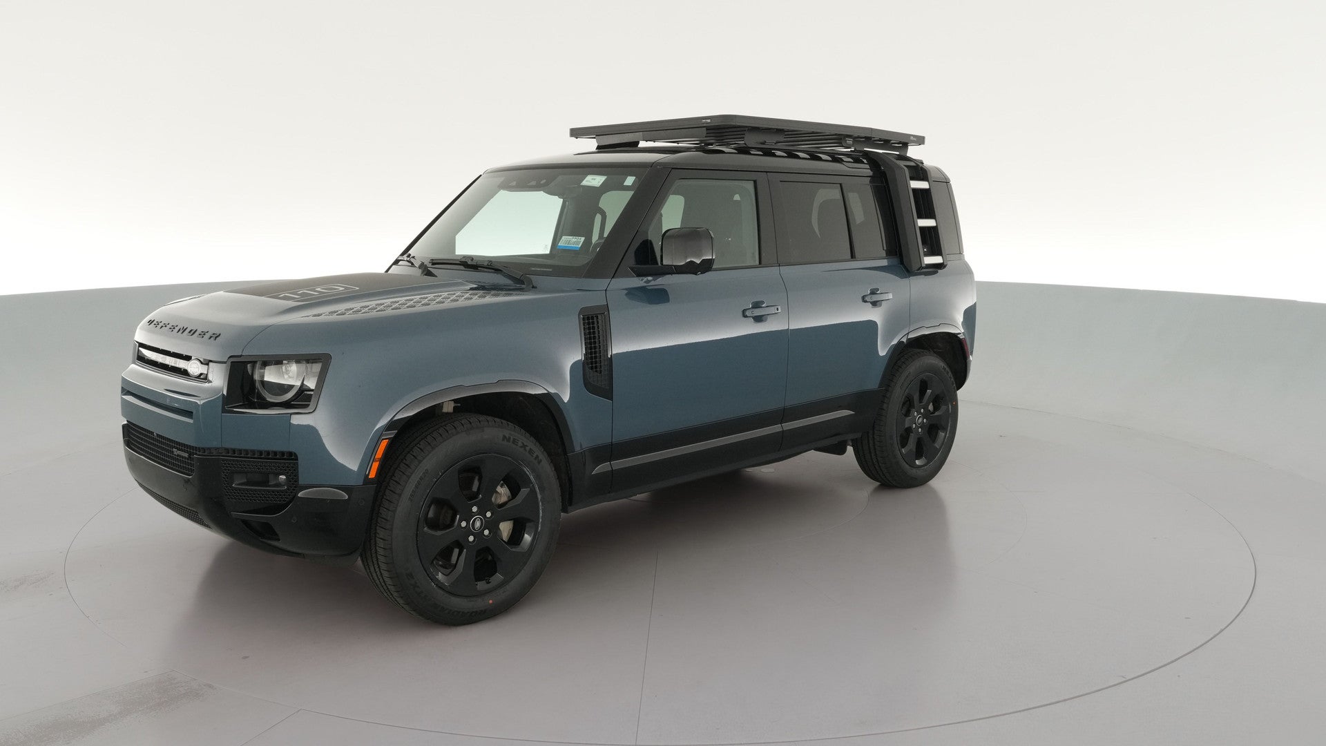 2022 Land Rover Defender 110 vehicle photo