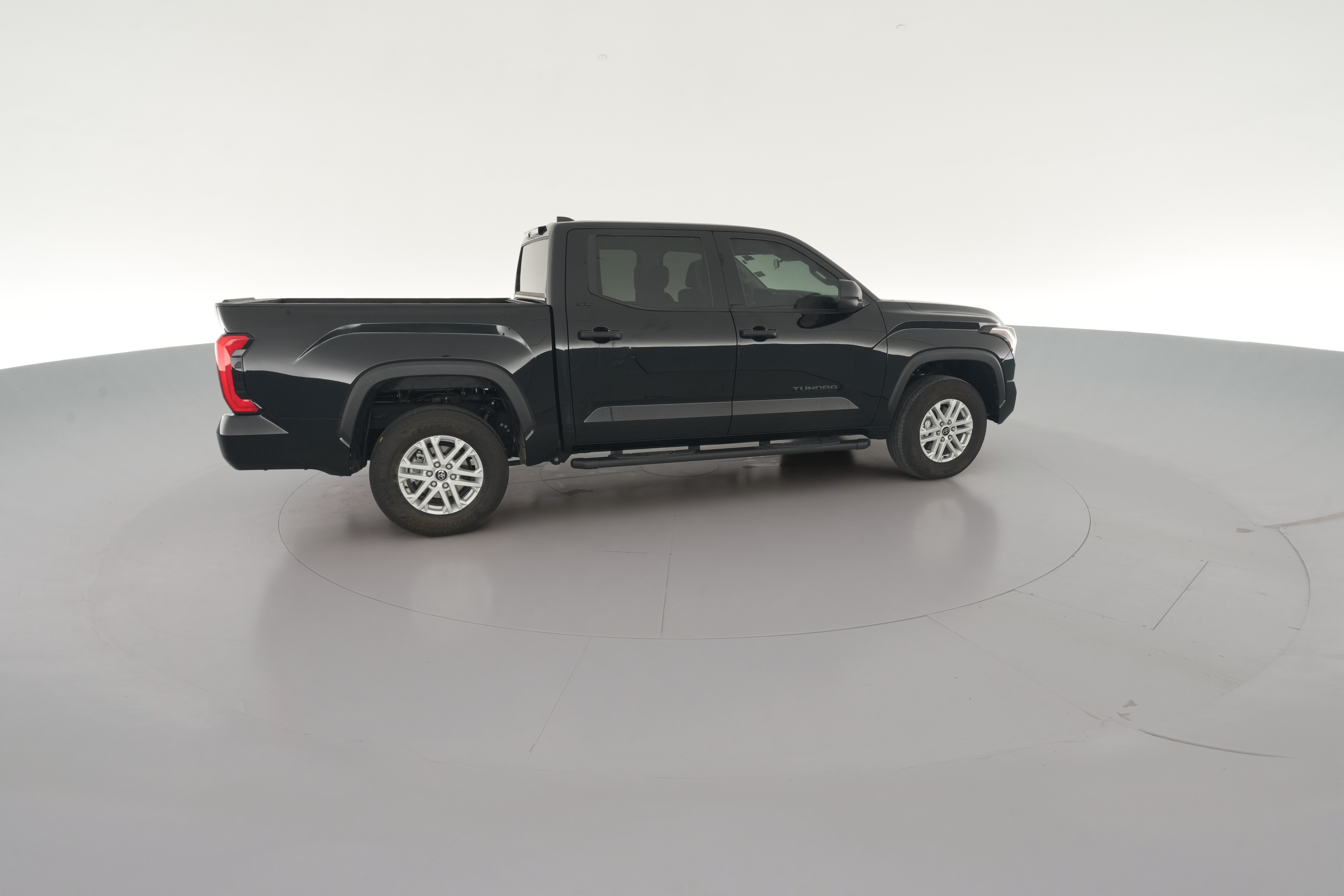 2024 Toyota Tundra SR5 - Photo 33
