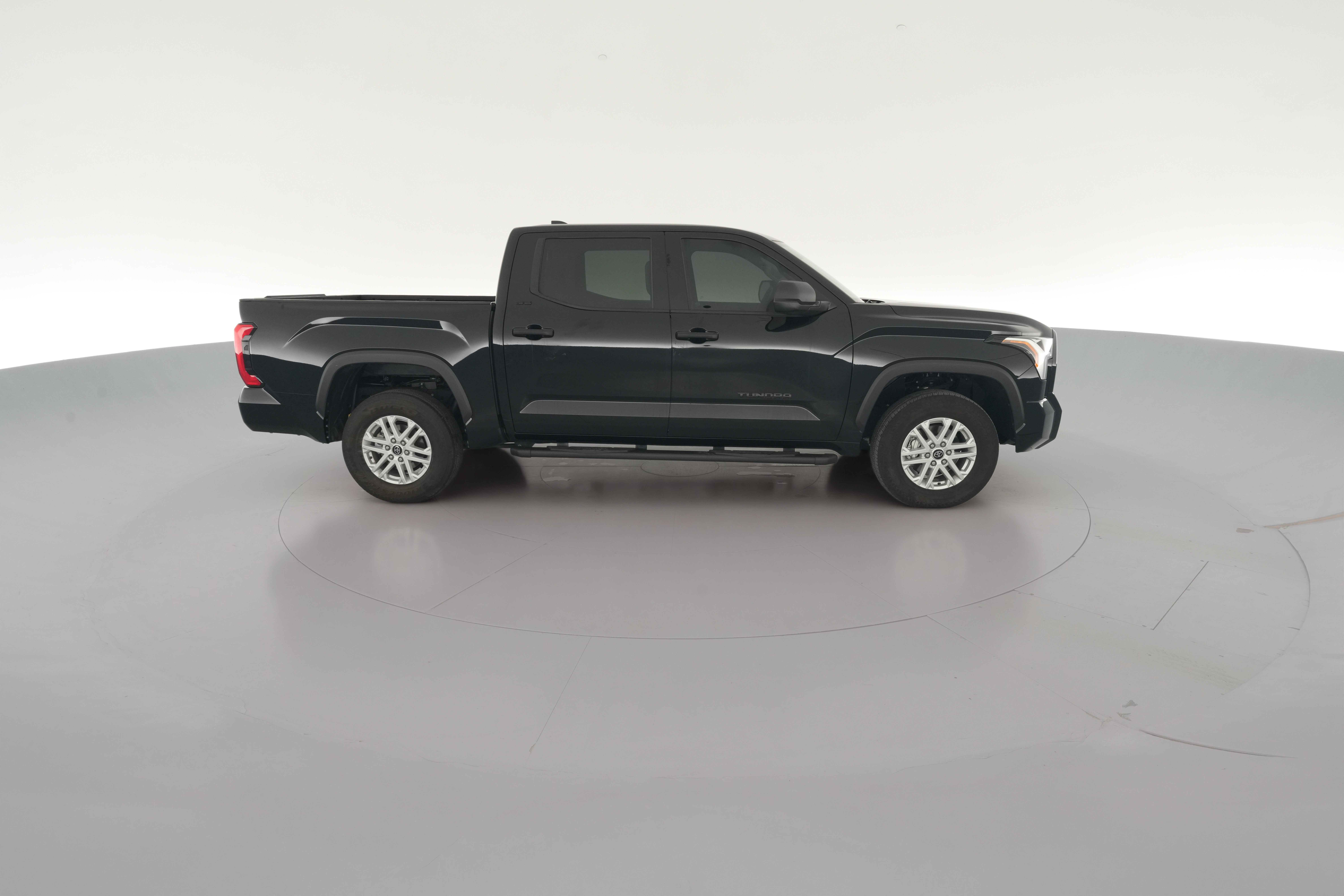 2024 Toyota Tundra SR5 - Photo 34