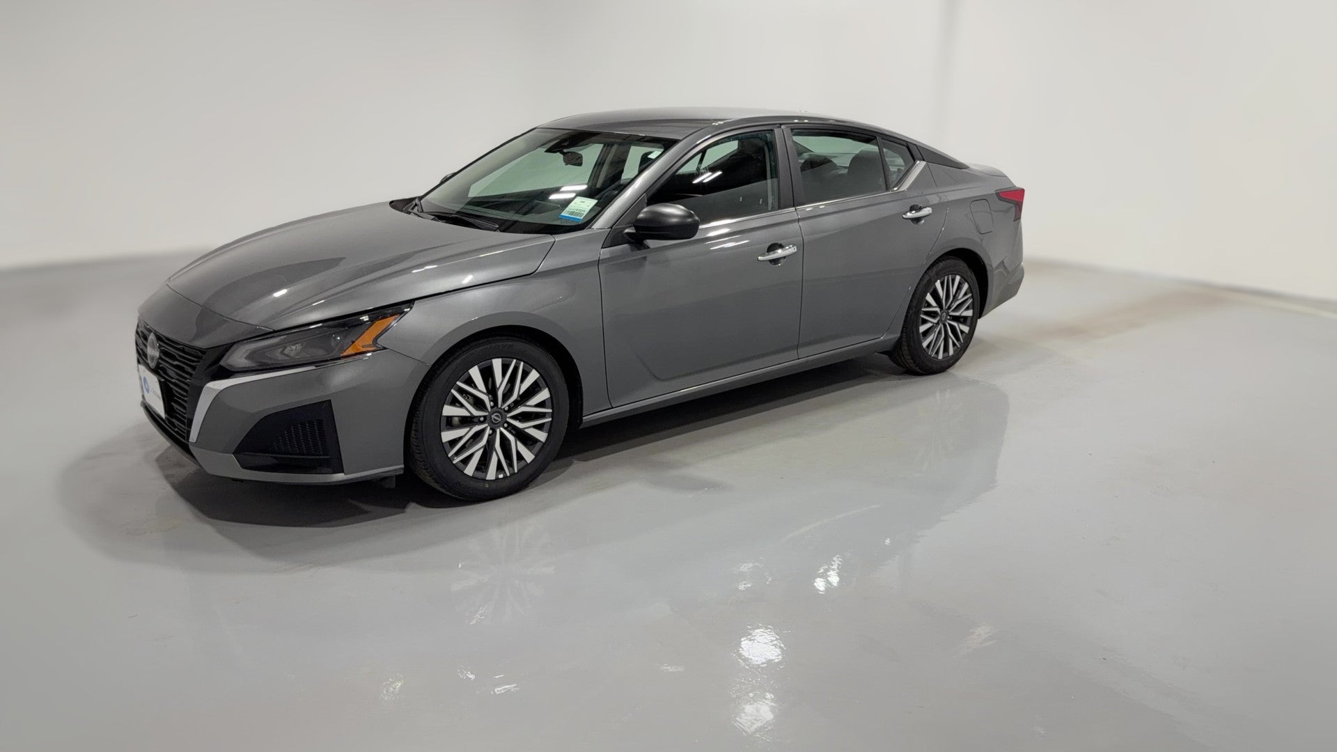 2025 Nissan Altima vehicle photo