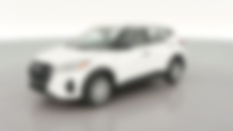 2025 Nissan Kicks Play vehicle photo
